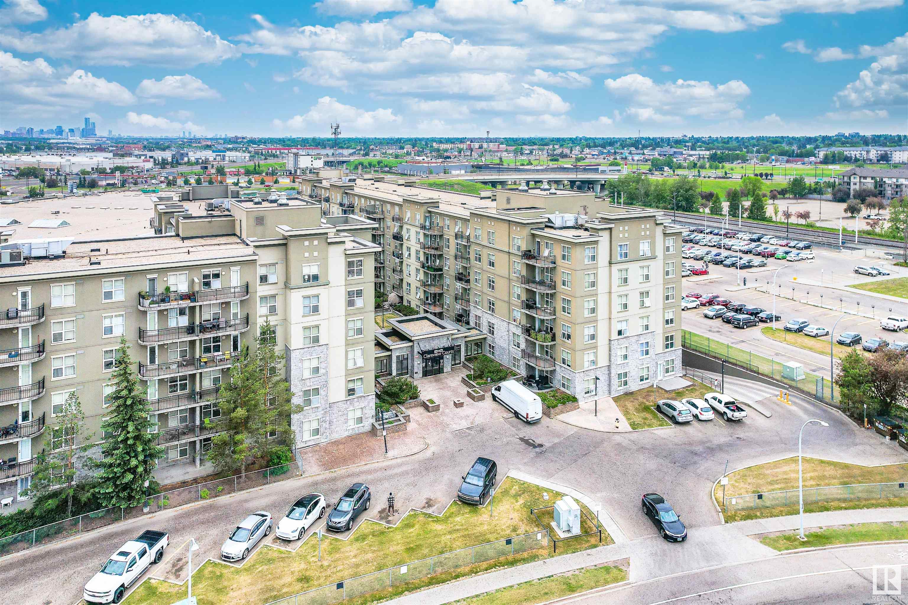 Second View of 204 4245 139 Avenue, Clareview Town Centre, Edmonton, Alberta, T5Y 3E8