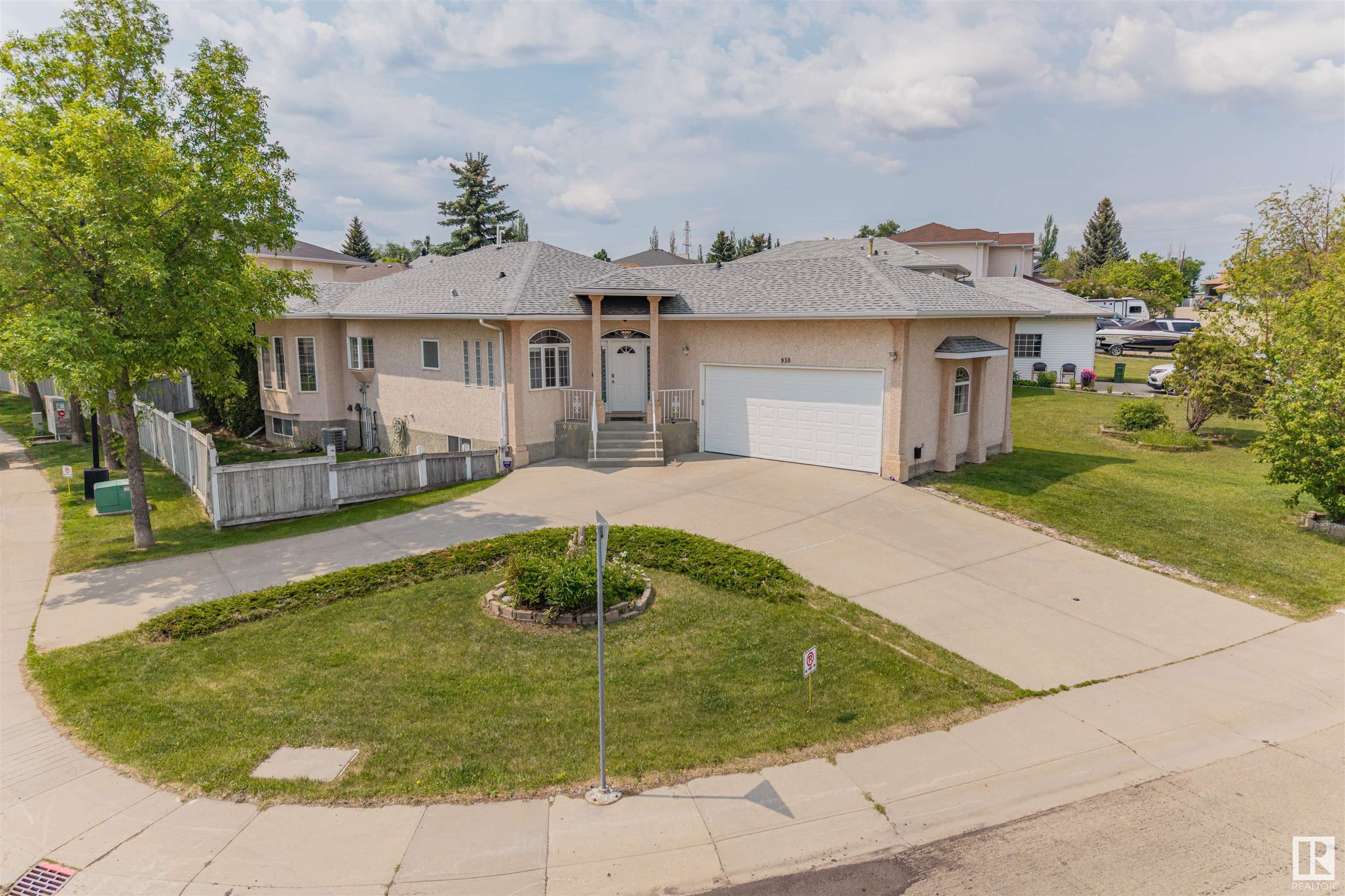 950 ORMSBY Wynd, E4449408, Alberta,
