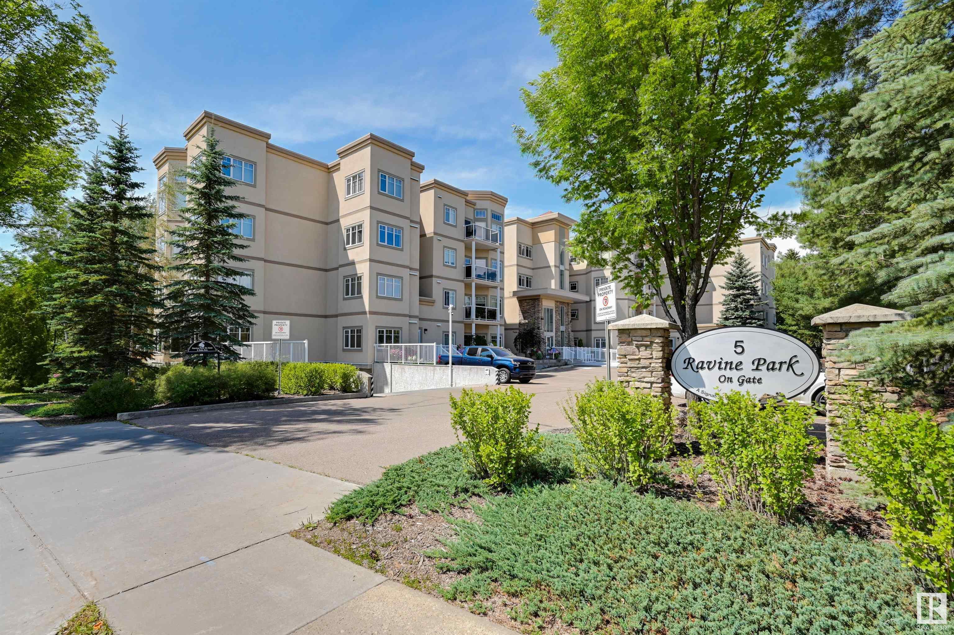 402 5 GATE Avenue, E4449556, Alberta,