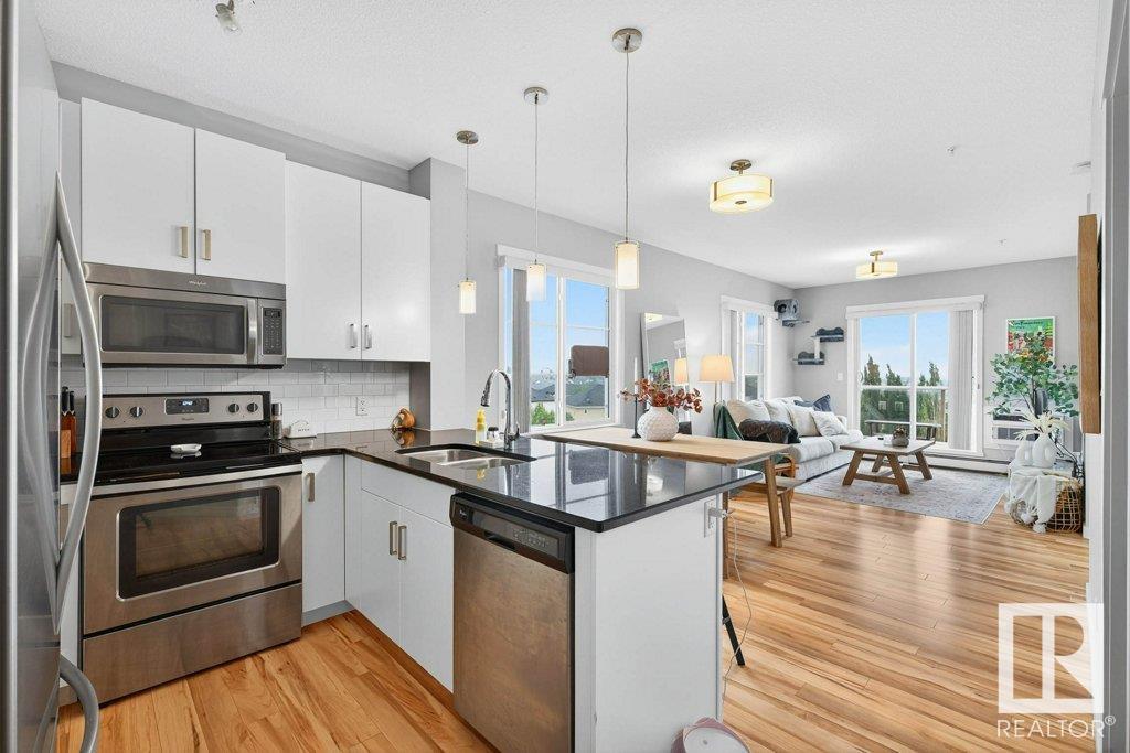412 812 WELSH Drive, E4449658, Alberta,