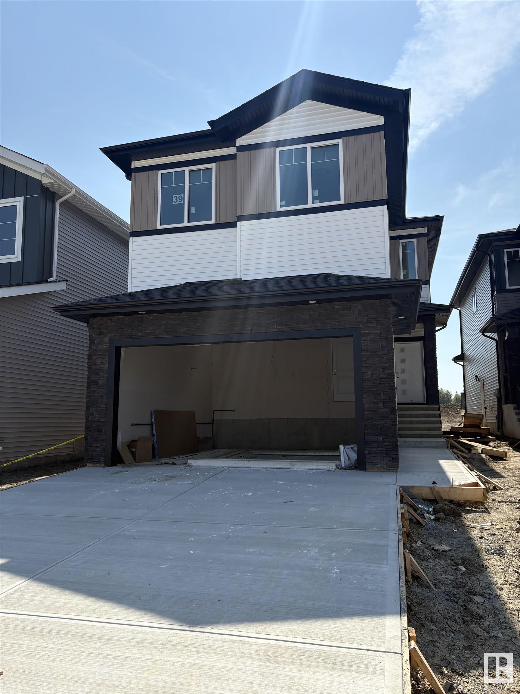 39 MEADOWGROVE Lane, E4449903, Alberta,