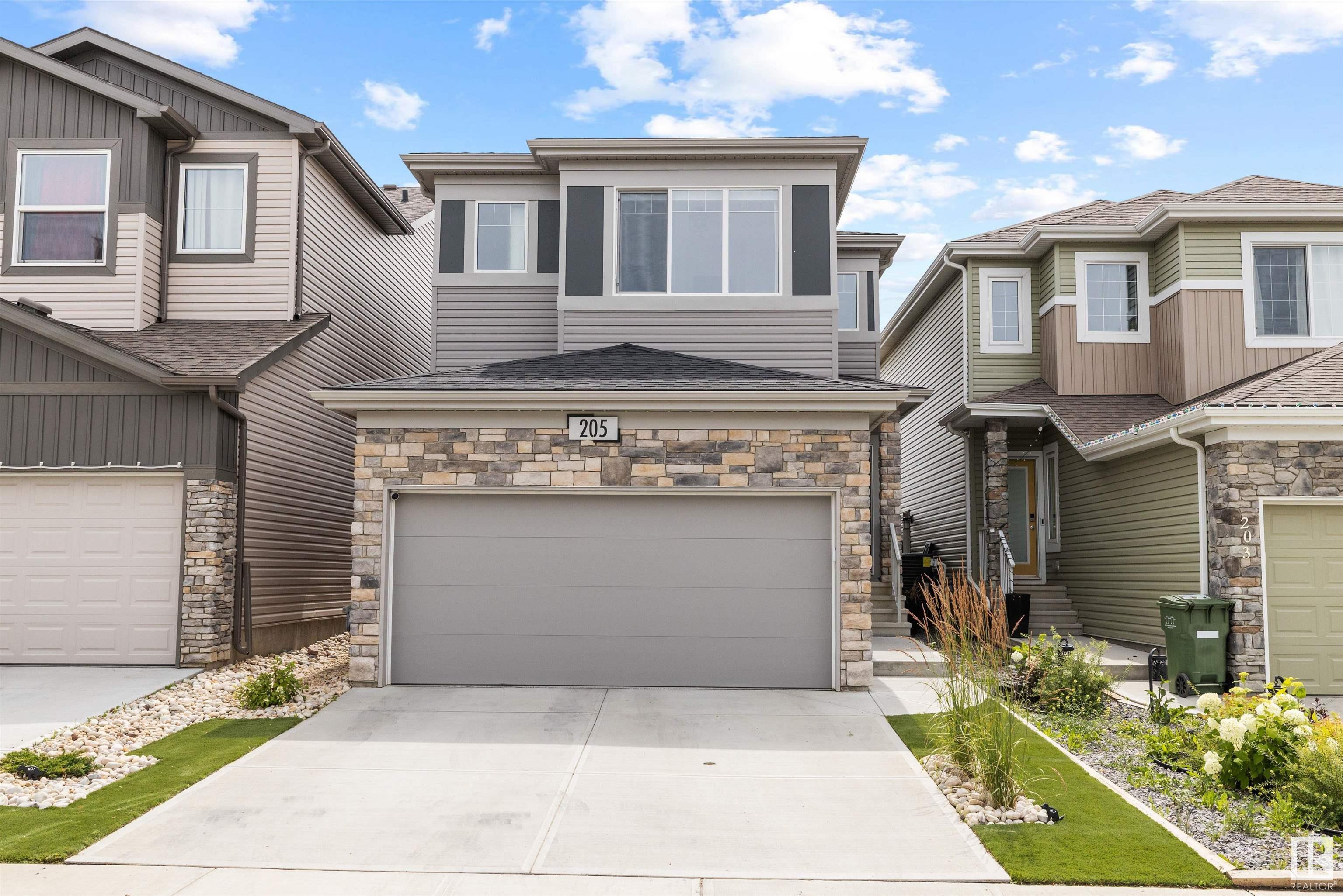 205 LARCH Crescent, E4449917, Alberta,