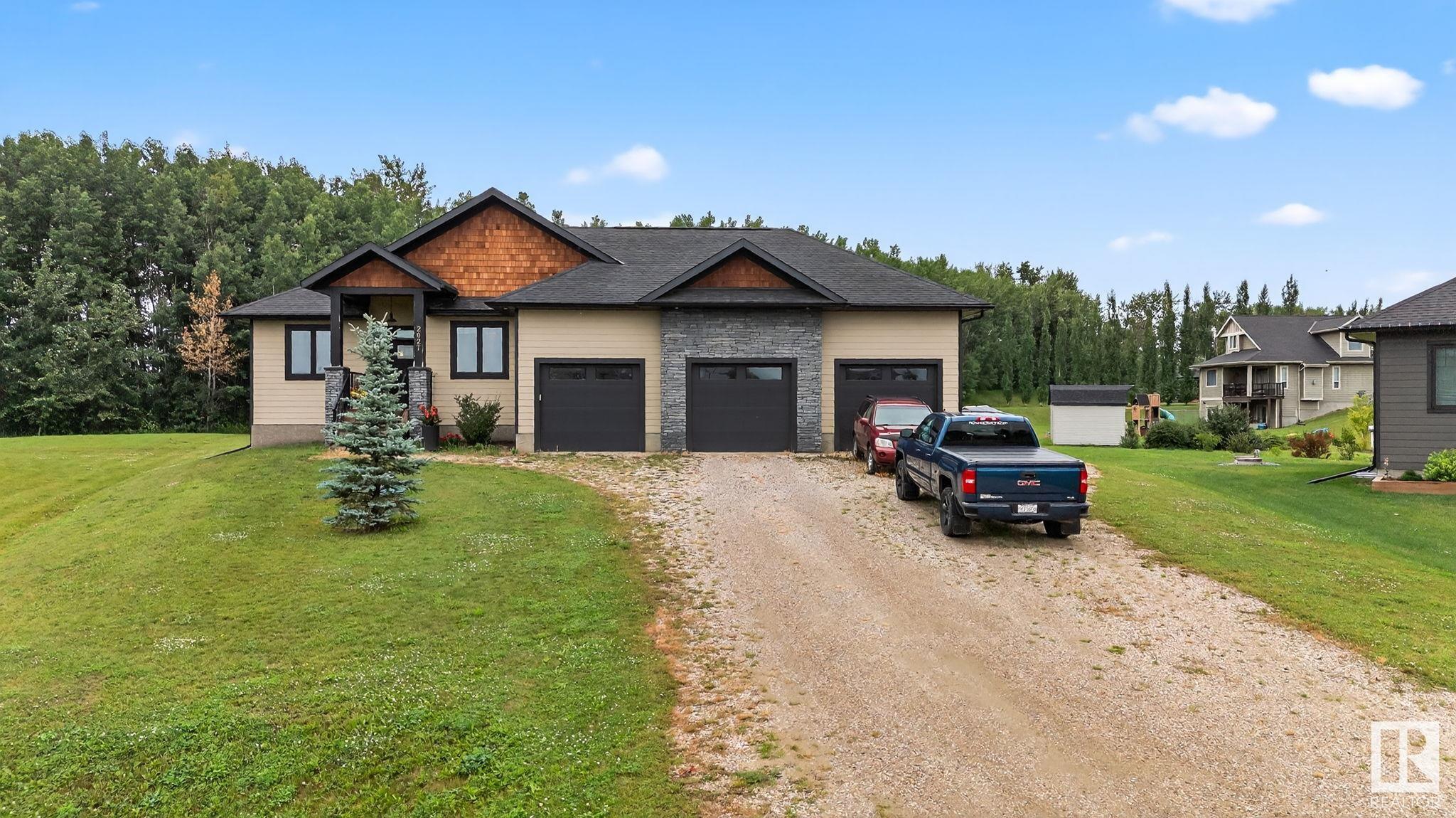 2027 JUNIPER Lane, E4449950, Alberta,
