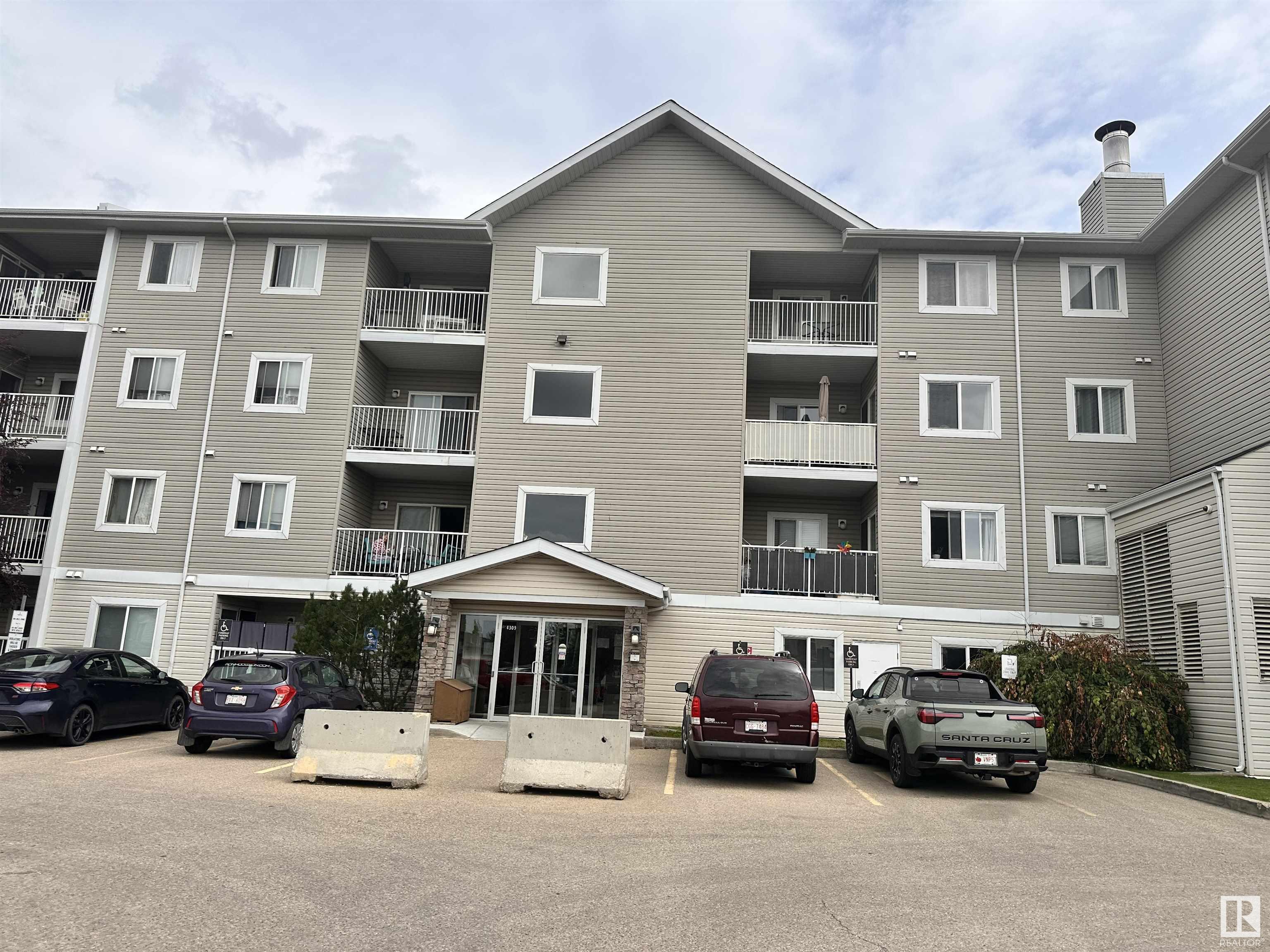 Second View of 432 4309 33 Street, South Business Park, Stony Plain, Alberta, T7Z 0C4