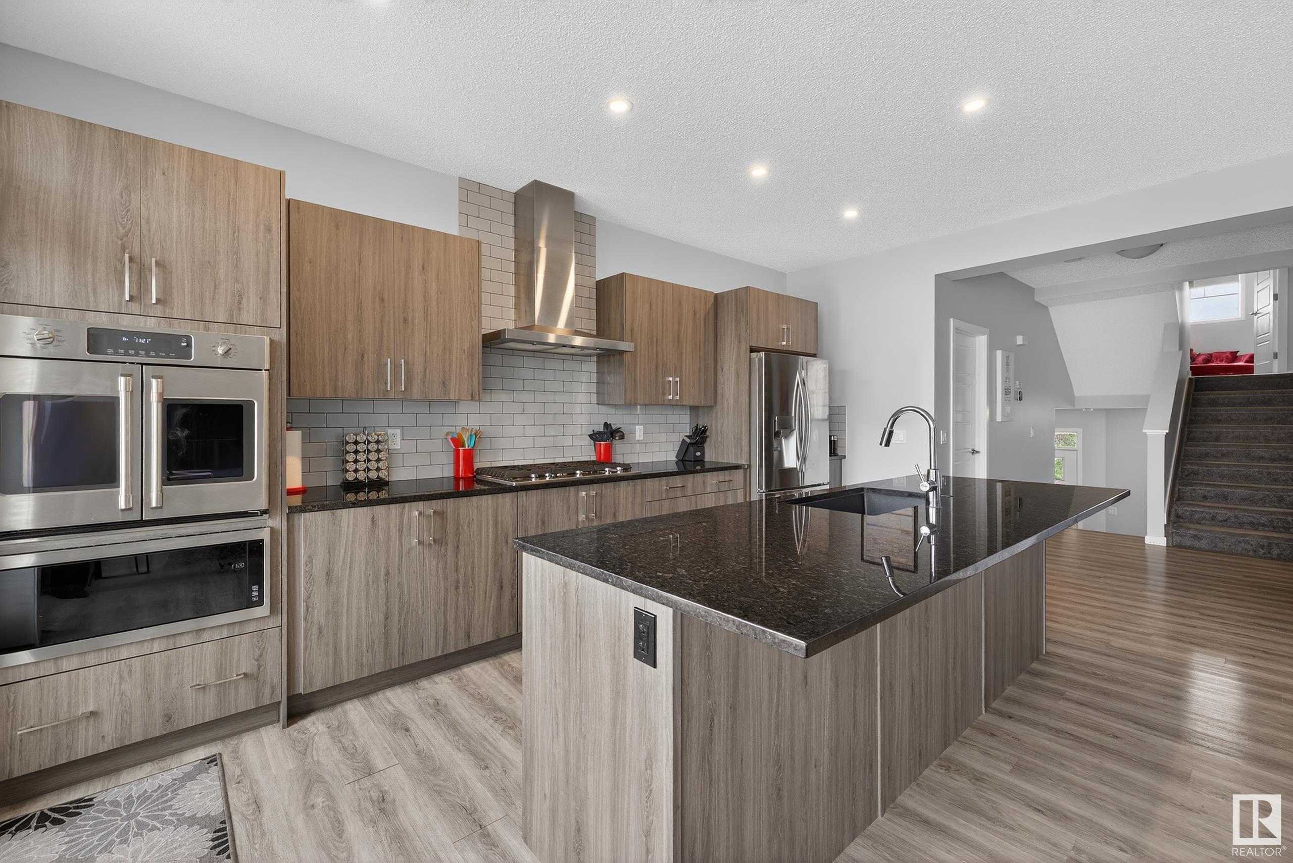 Fourth View of 1462 DARBY GREEN Green, Desrochers Area, Edmonton, Alberta, T6E 2E7