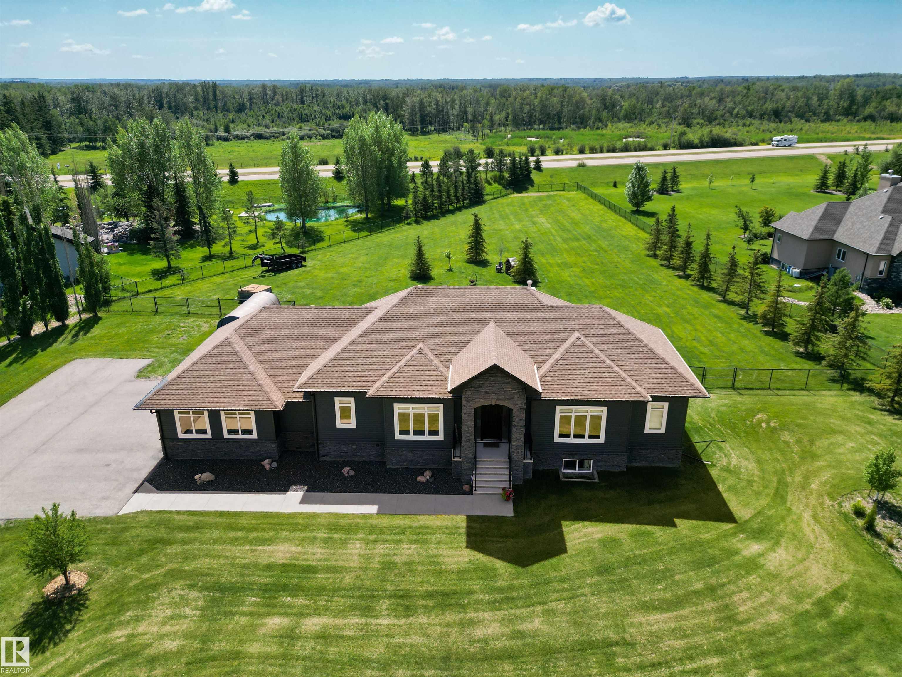 385 52422 RGE ROAD 224, E4450607, Alberta,