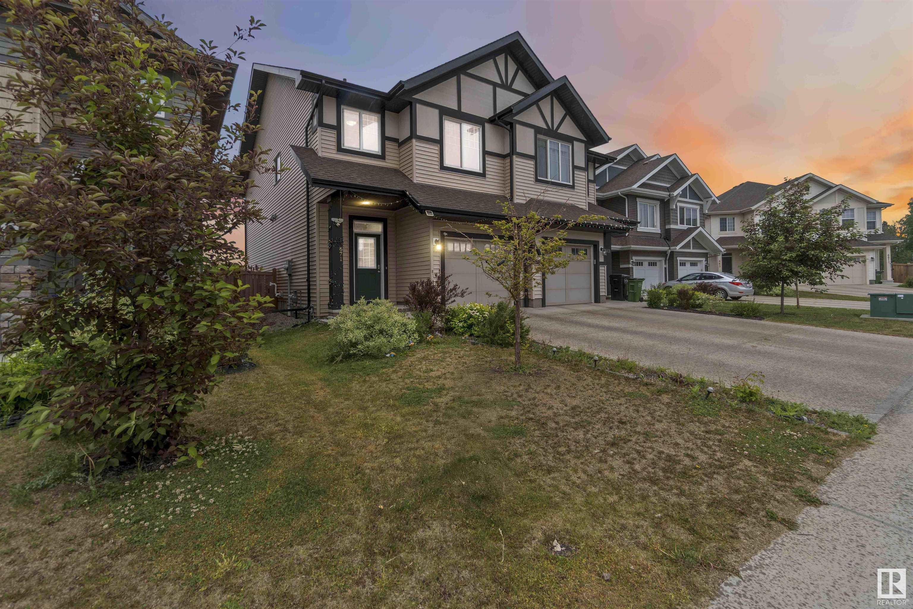 671 Eagleson Crescent, E4451160, Alberta,