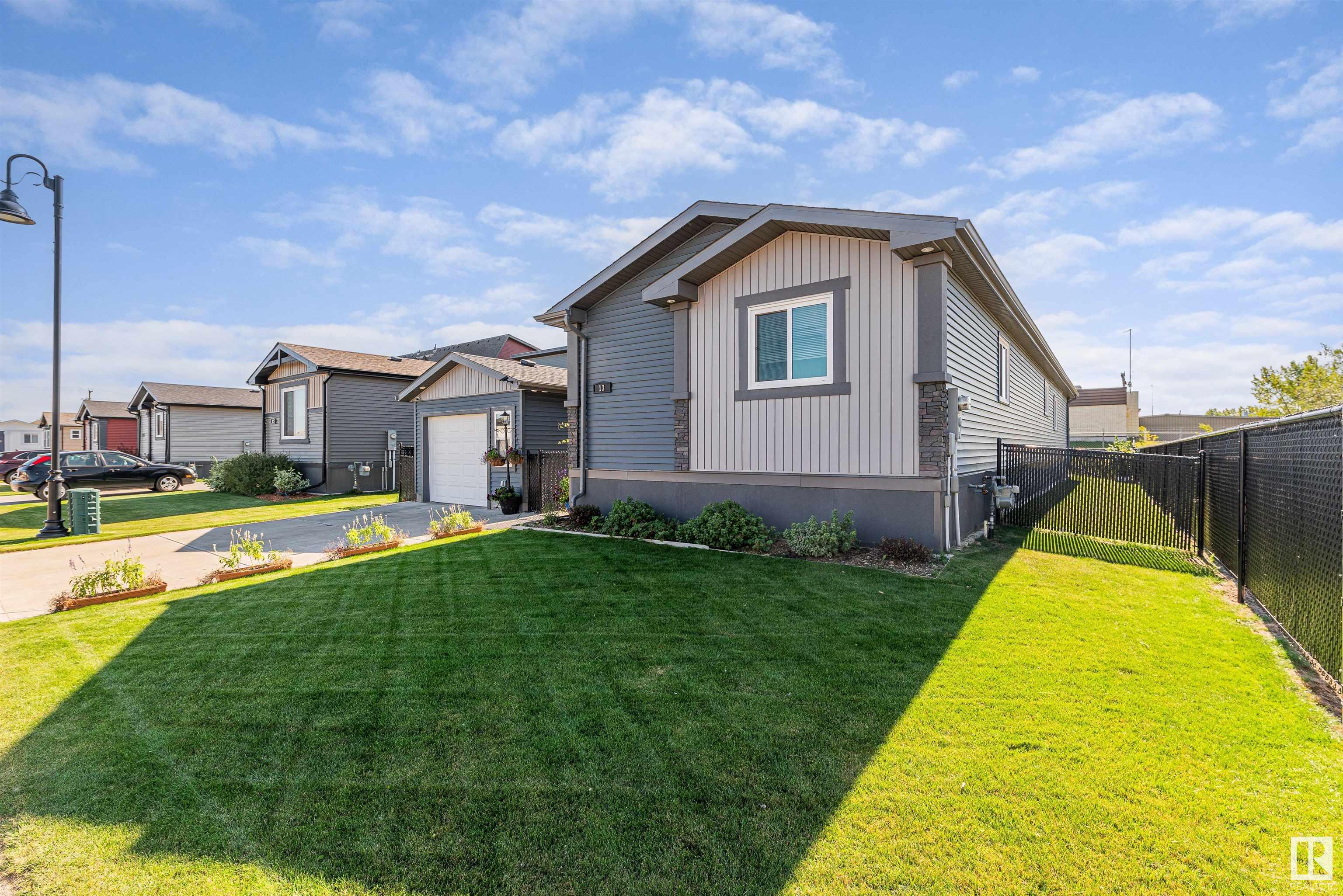 13 Laurel Drive, E4451236, Alberta,