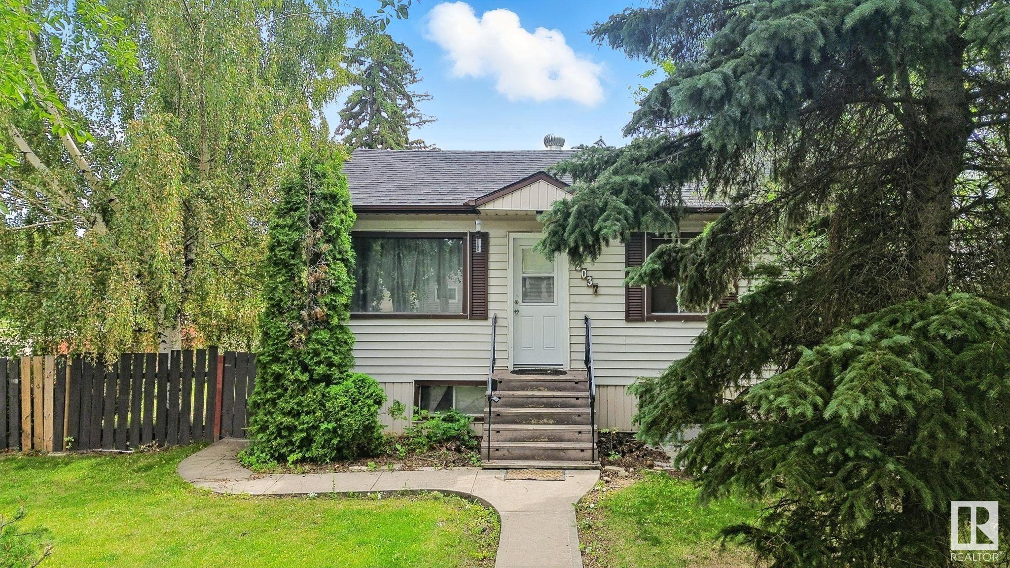 12037 38 ST NW, E4451246, Alberta,