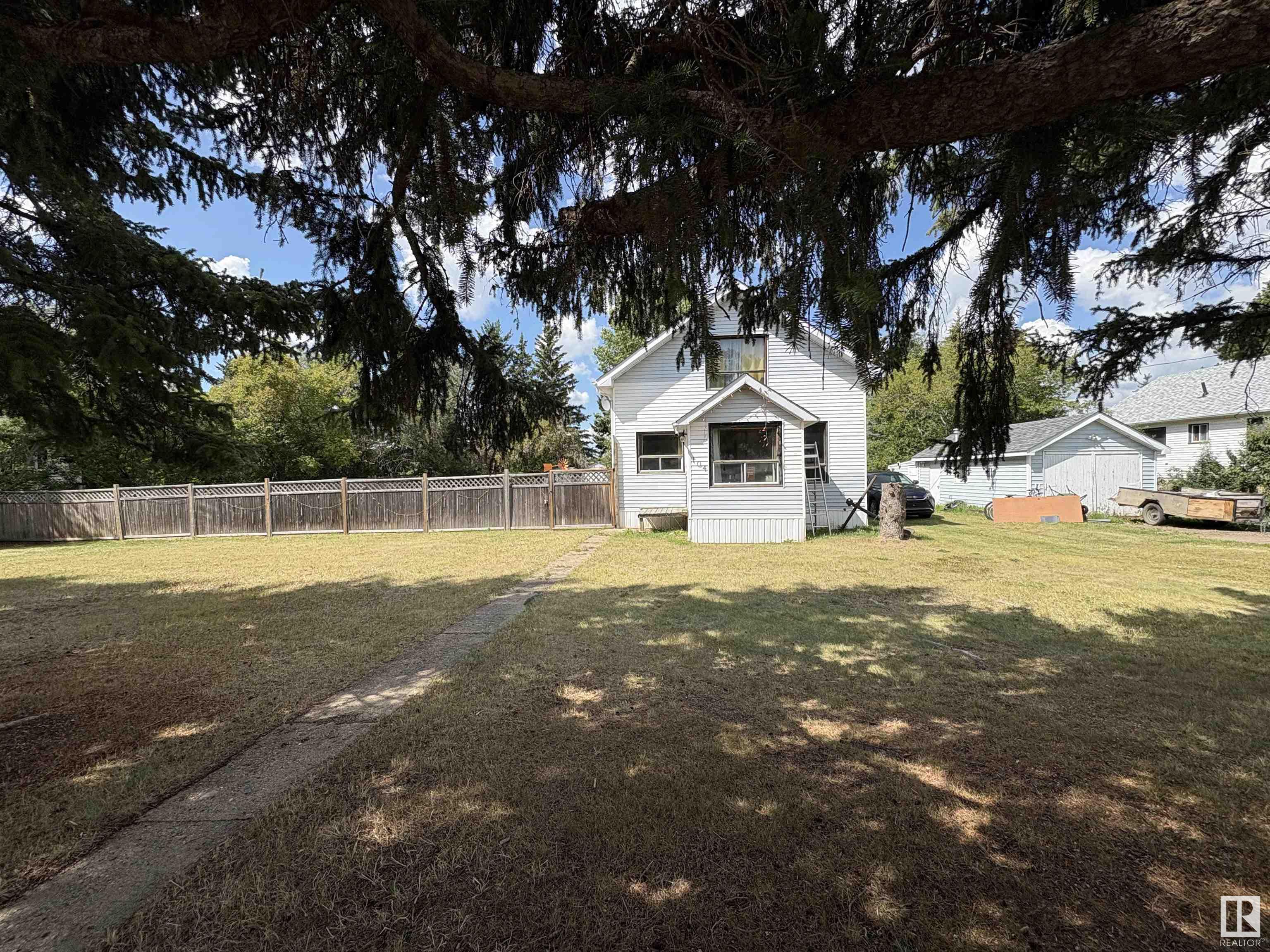 5011 48 Street, E4451278, Alberta,