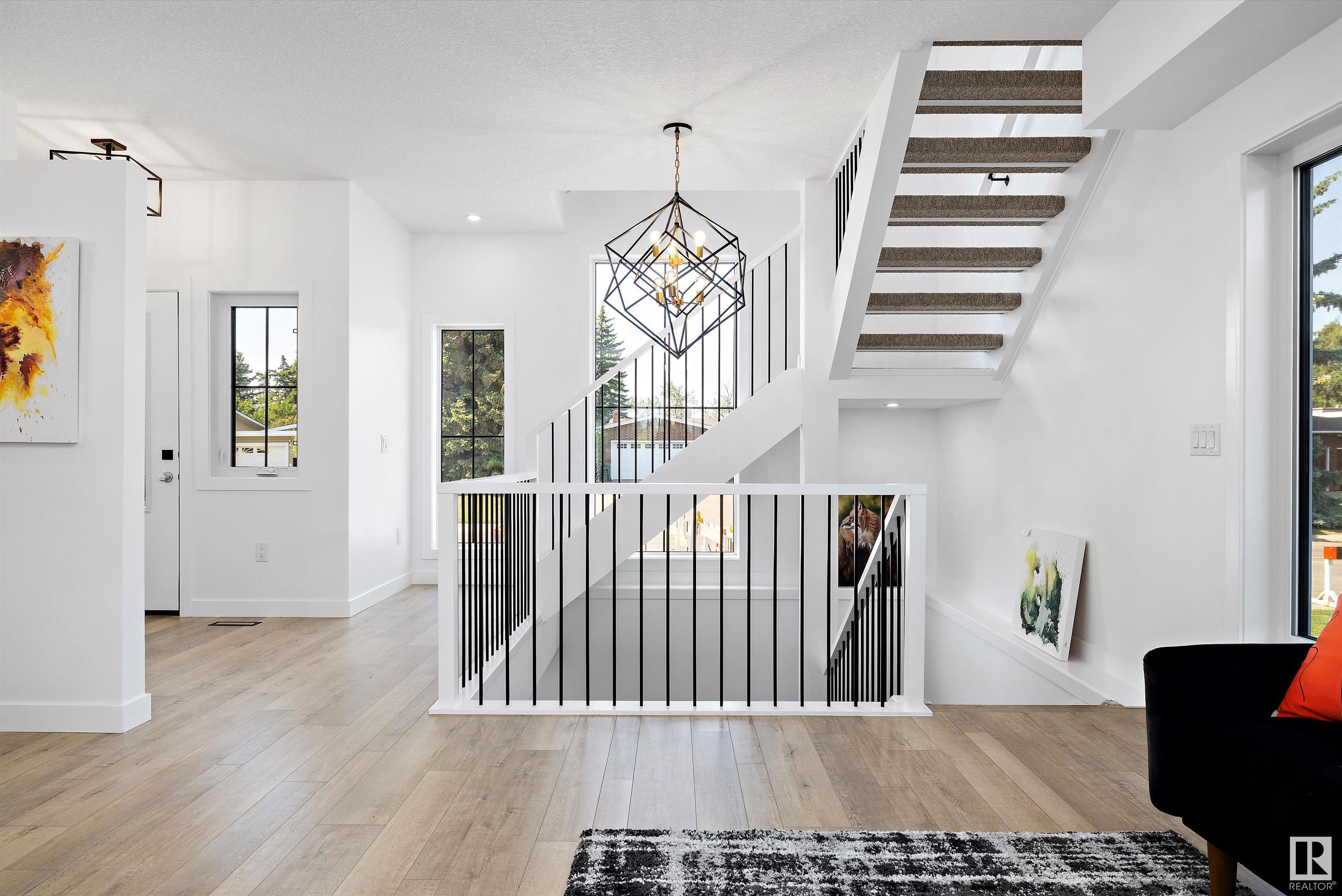 Fourth View of 7505 Rowland Road, Forest Heights (Edmonton), Edmonton, Alberta, T6A 3W4