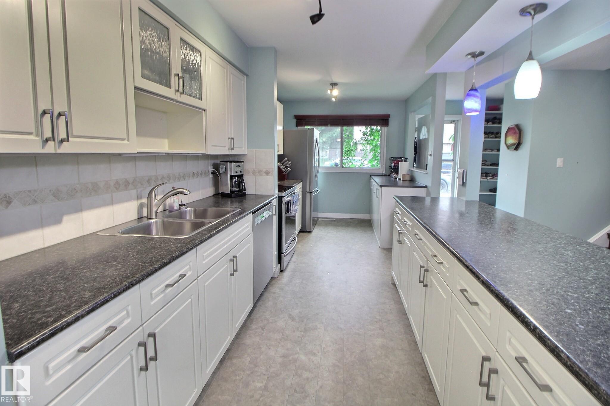 49 ROYAL Road, E4451475, Alberta,