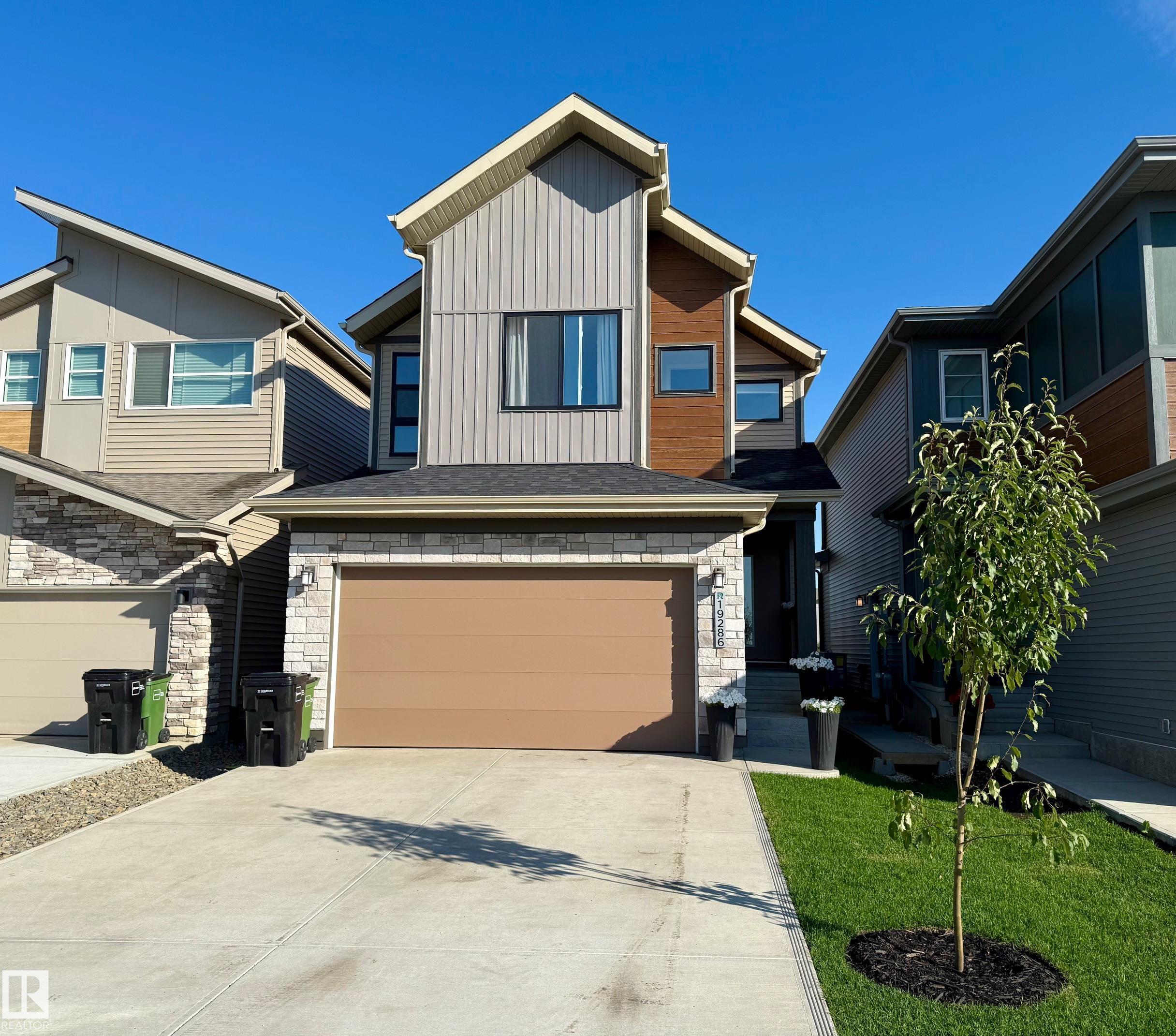 19286 22A Avenue, E4451727, Alberta,