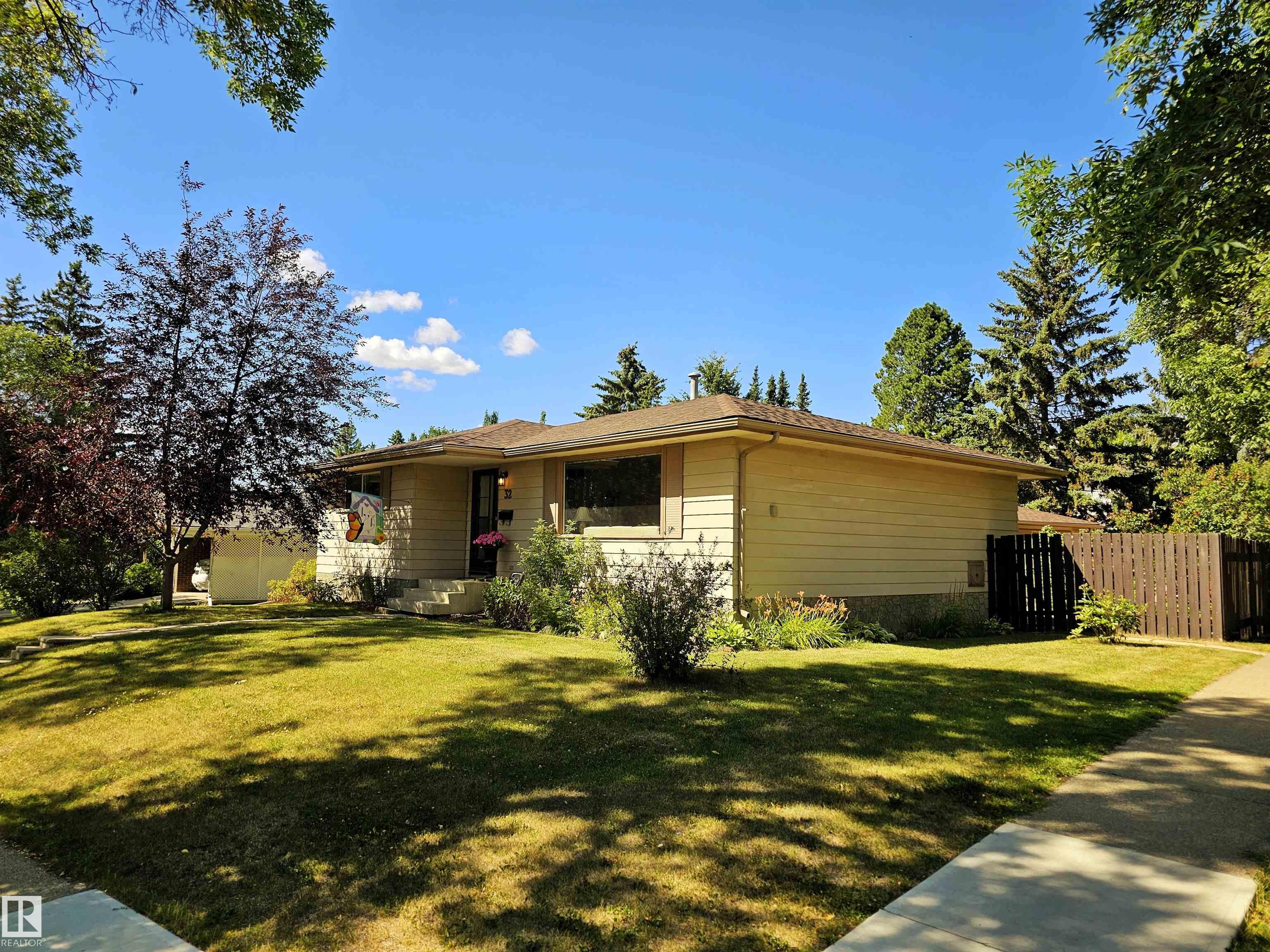 32 GATEWOOD Avenue, E4451760, Alberta,