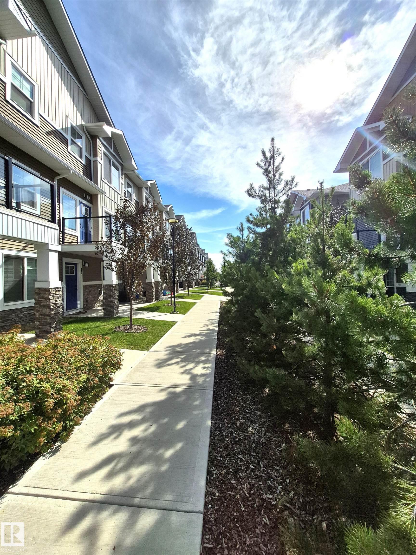 Fourth View of 43 230 EDGEMONT Road, Edgemont (Edmonton), Edmonton, Alberta, T6M 0Y8