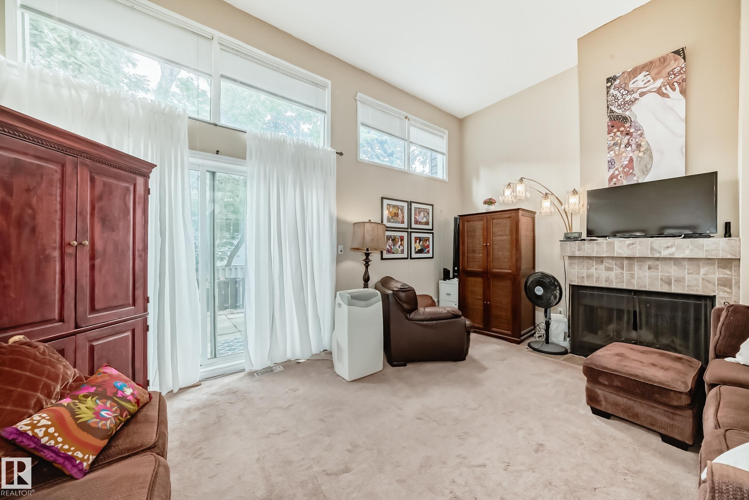Fifth View of 1049 MILLBOURNE E, Michaels Park, Edmonton, Alberta, T6K 2K2