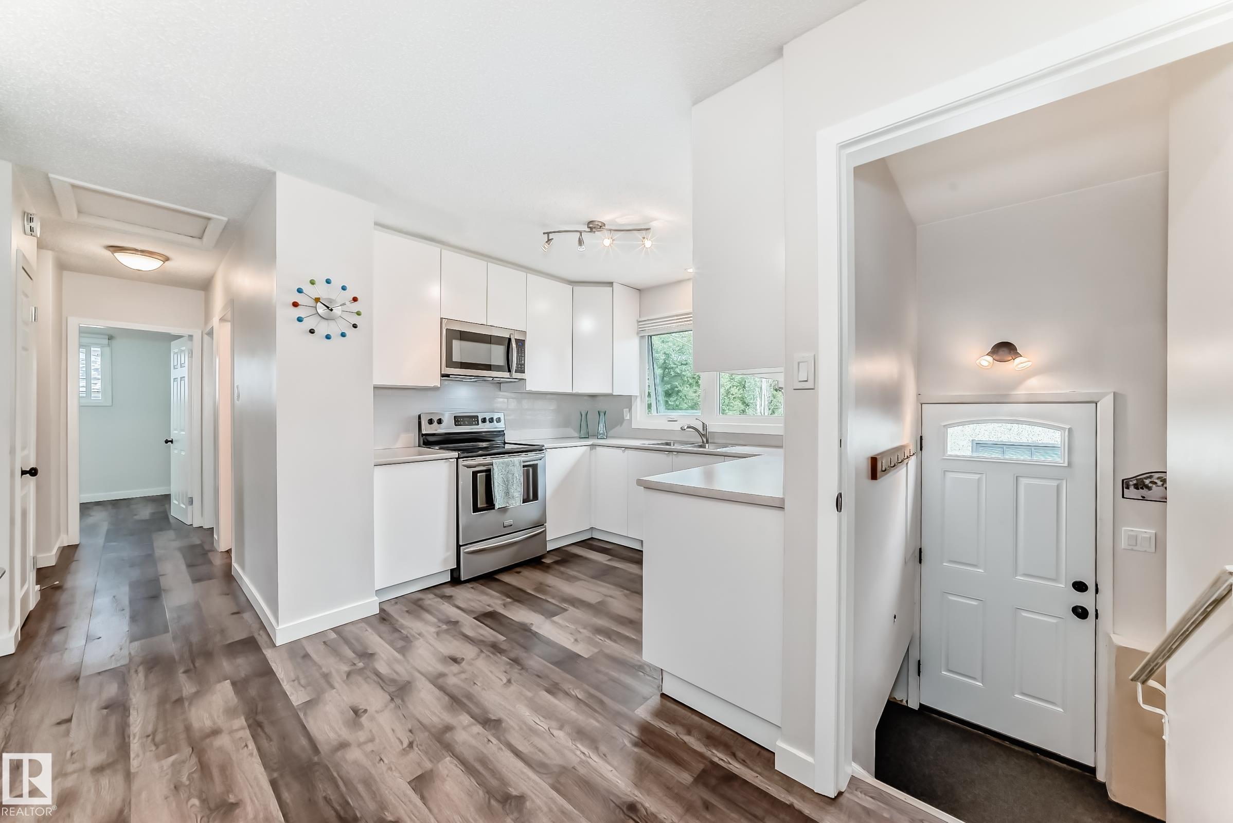 Second View of 8415 72 Street, Kenilworth, Edmonton, Alberta, T6B 1Y3