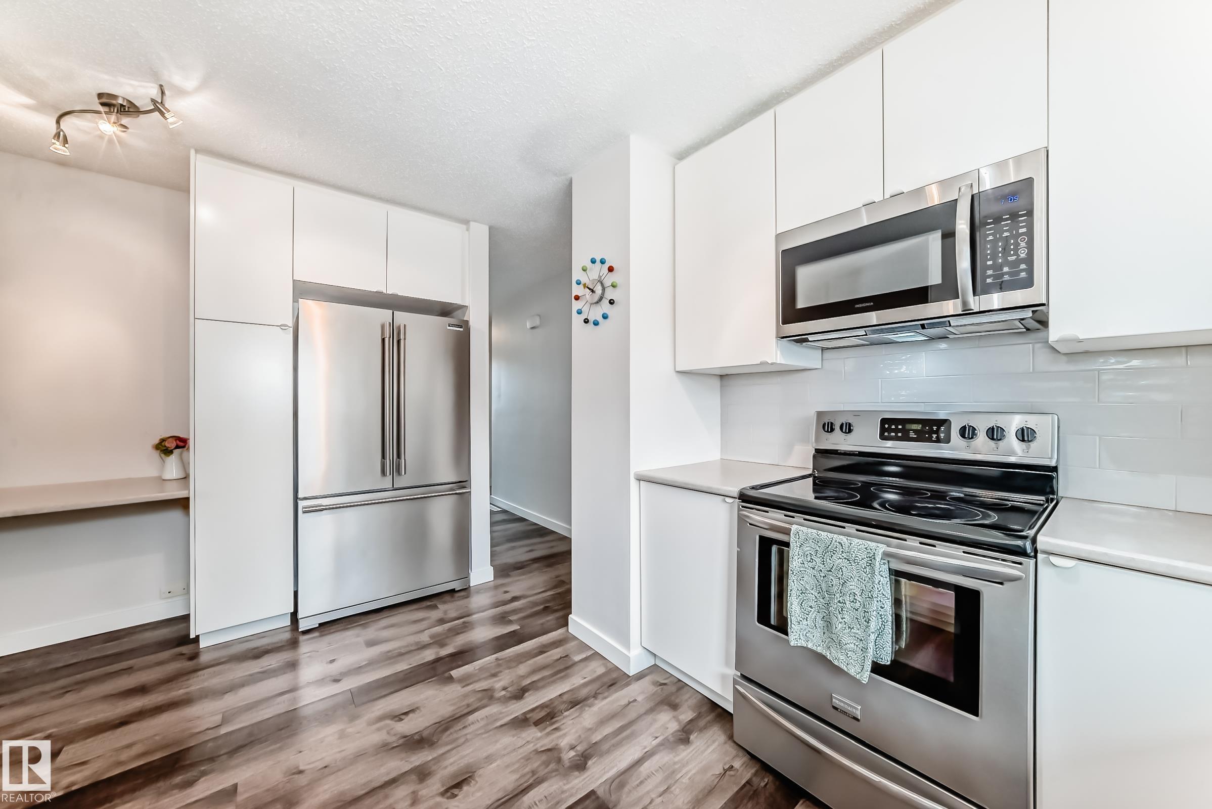 Fifth View of 8415 72 Street, Kenilworth, Edmonton, Alberta, T6B 1Y3