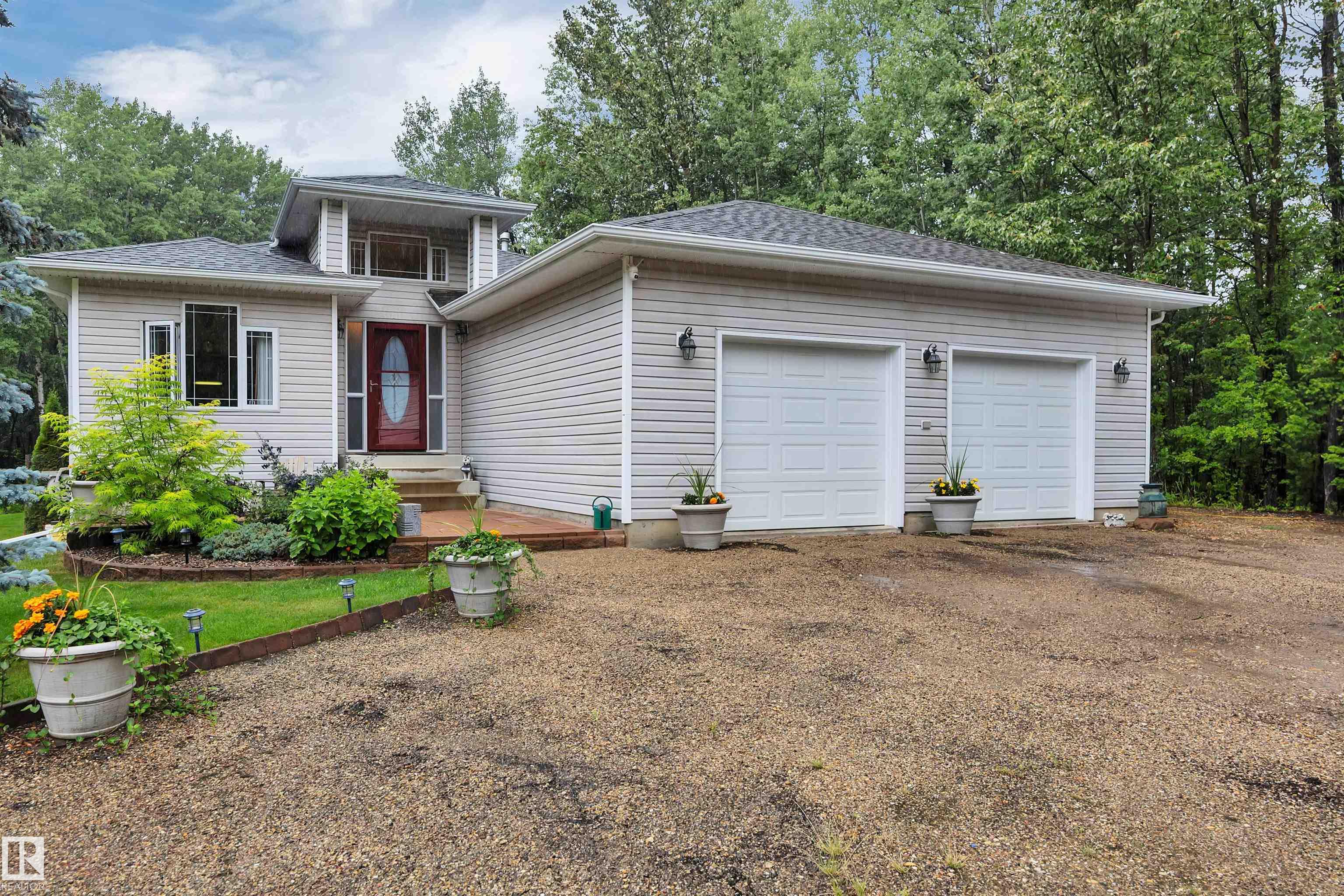 21 Westwood Lane, E4451953, Alberta,