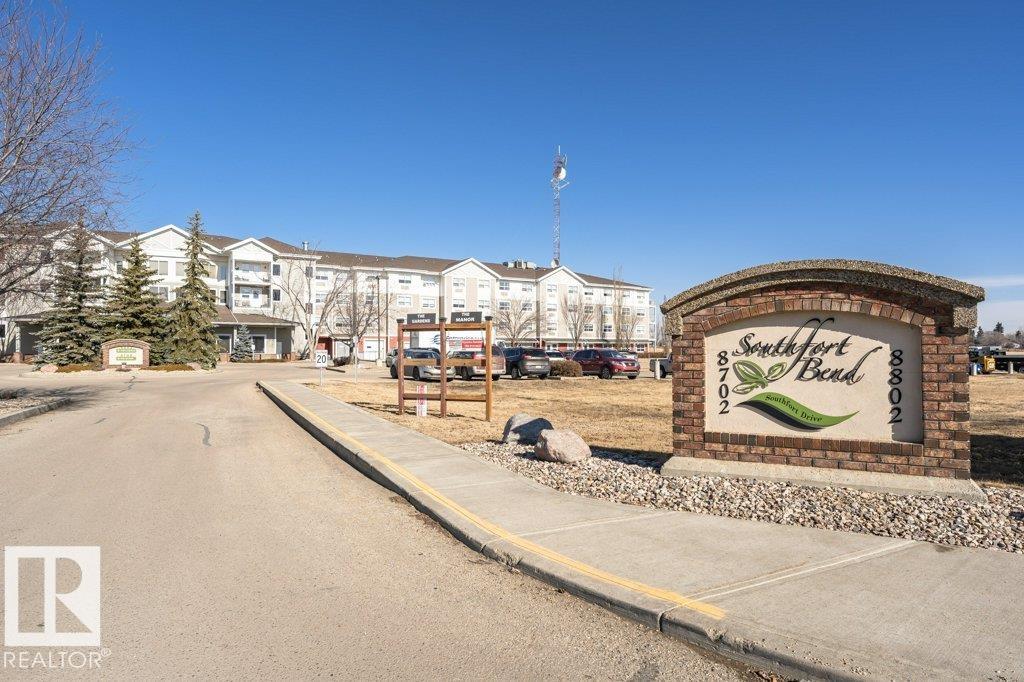 233 8802 SOUTHFORT Drive, E4452109, Alberta,
