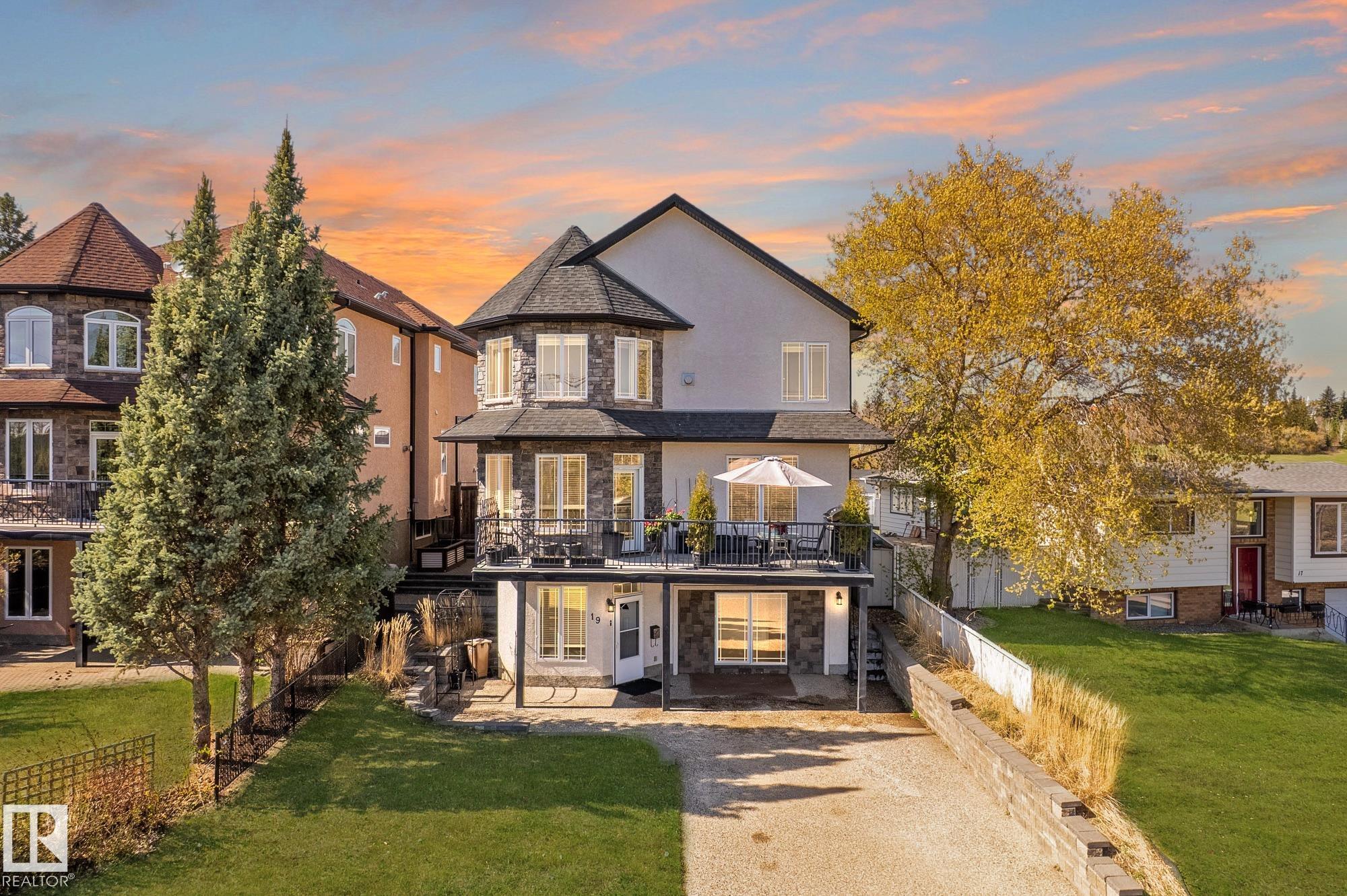 19 Mission Avenue, E4452131, Alberta,