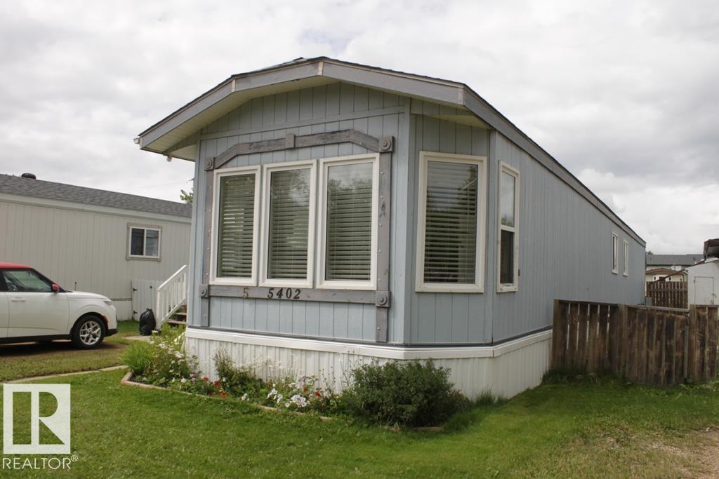5402 52 Street, E4452132, Alberta,