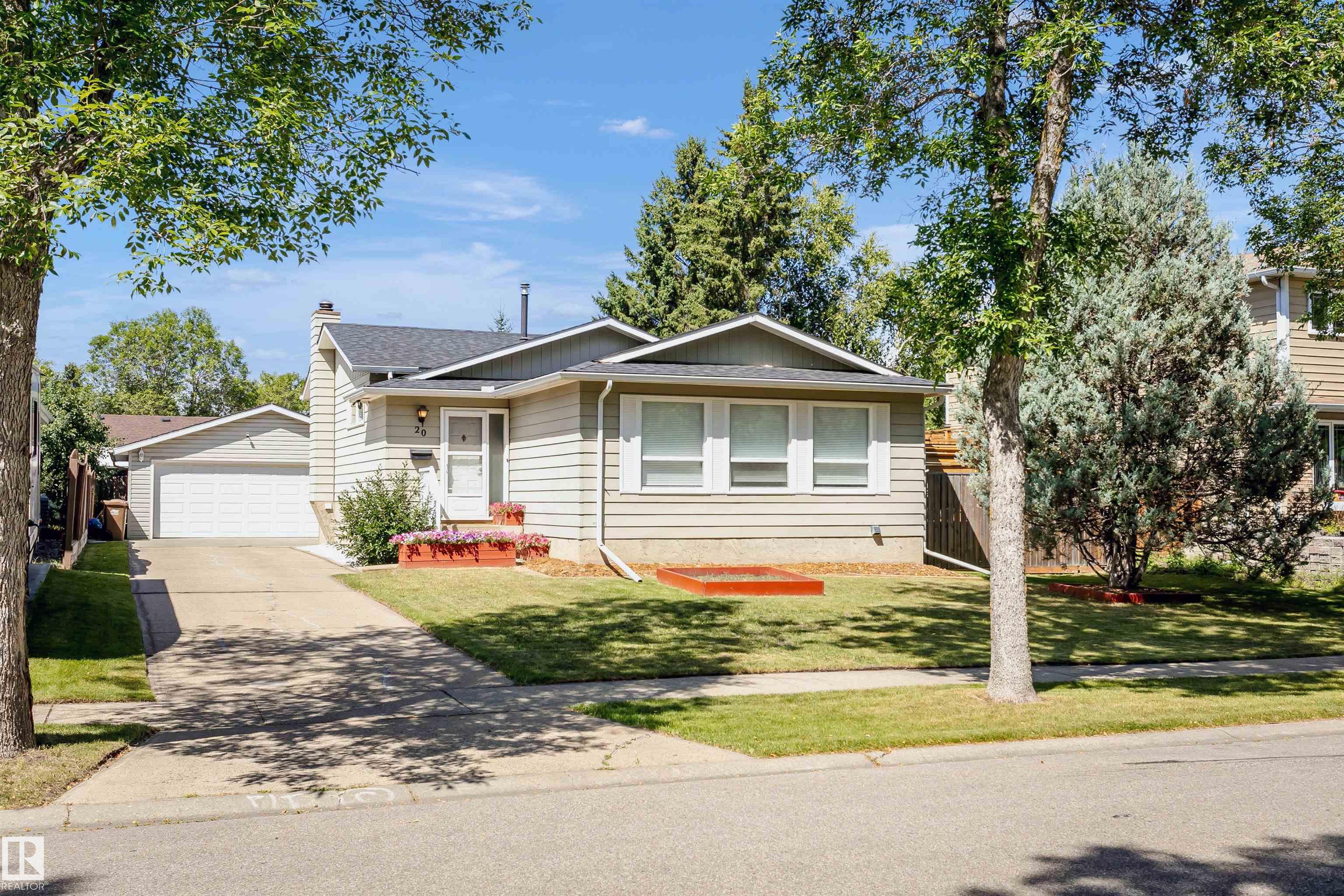 20 ASH Crescent, E4452159, Alberta,