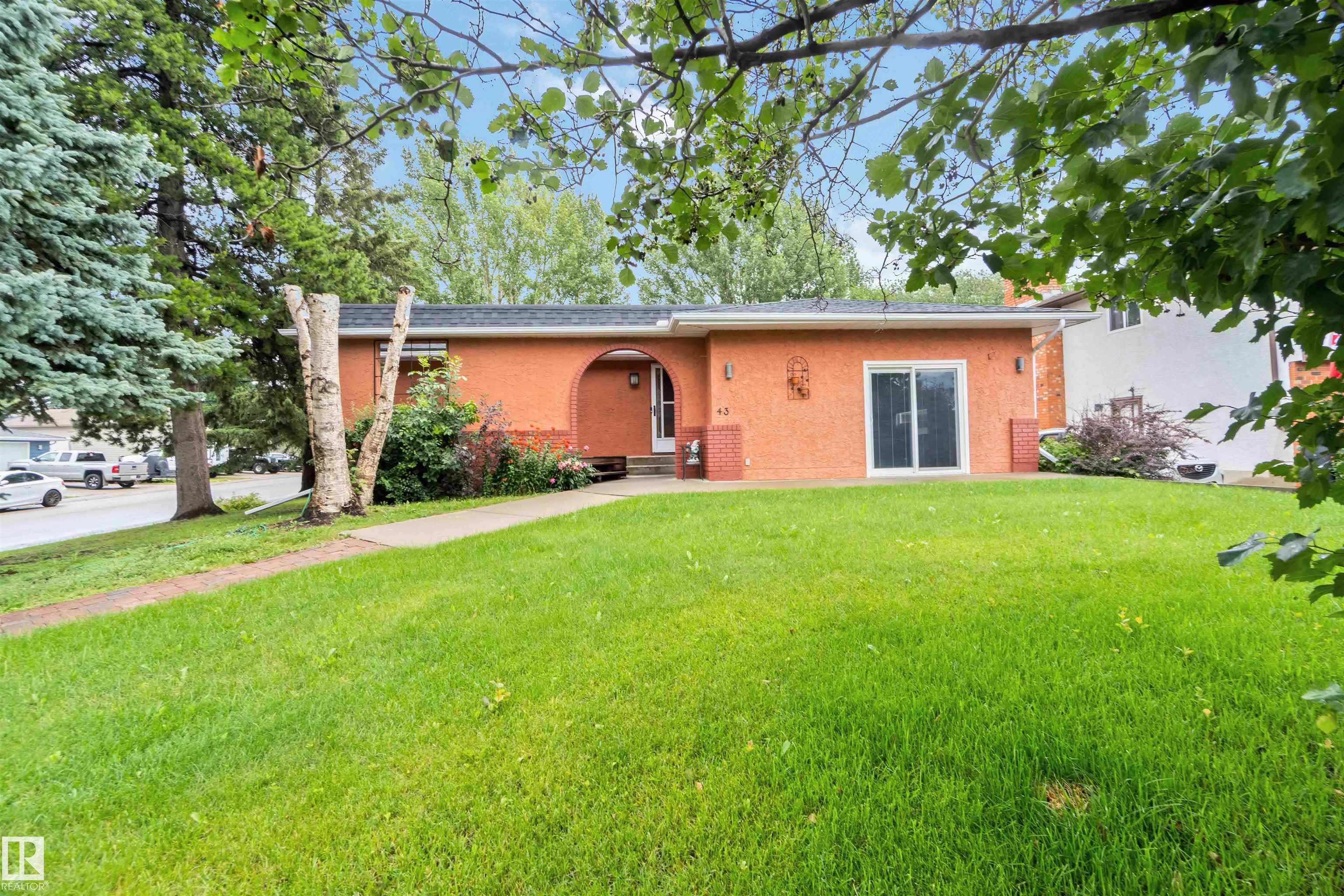 43 GEORGIAN Way, E4452270, Alberta,