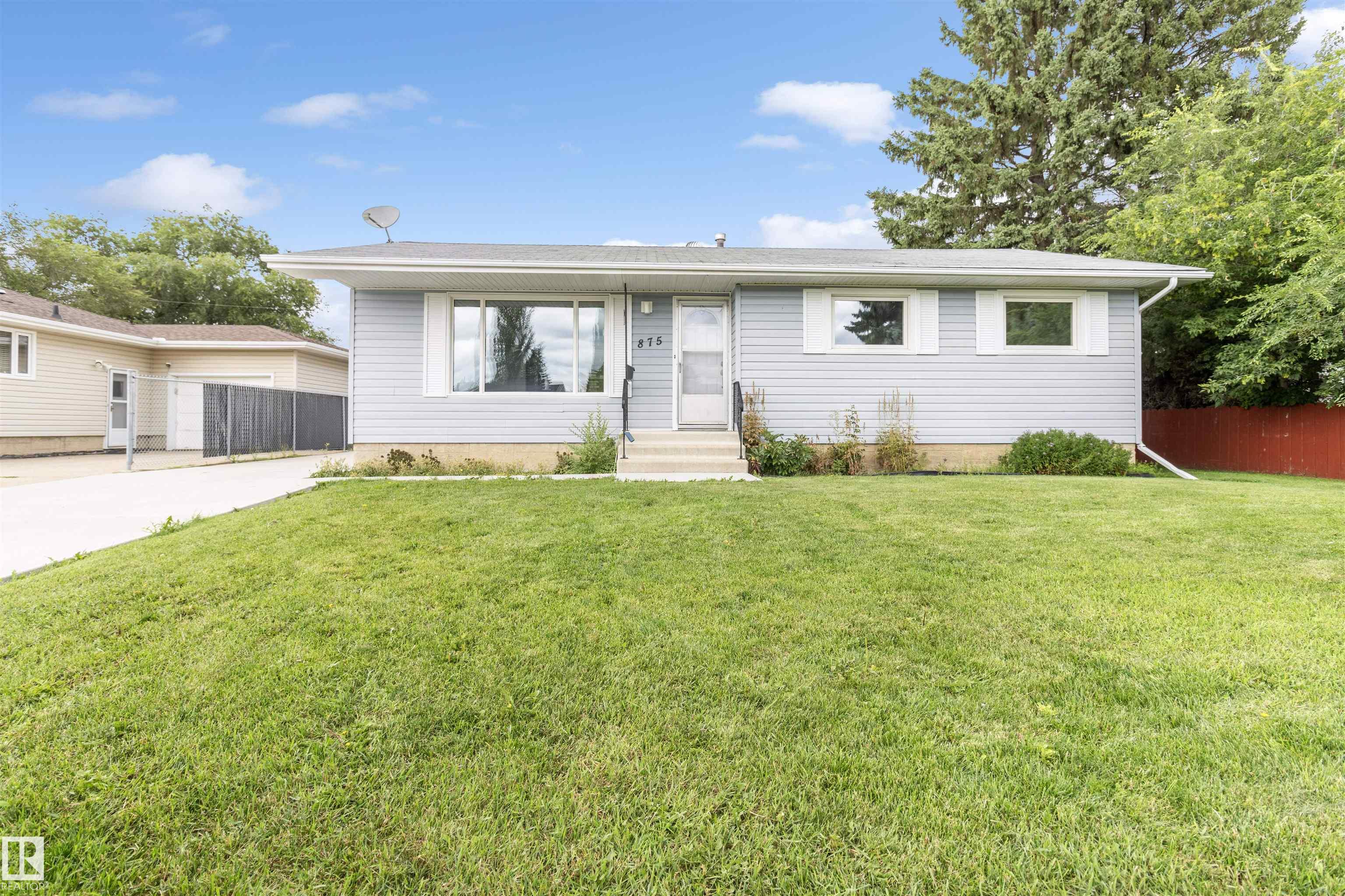 875 JUNIPER Avenue, E4452424, Alberta,