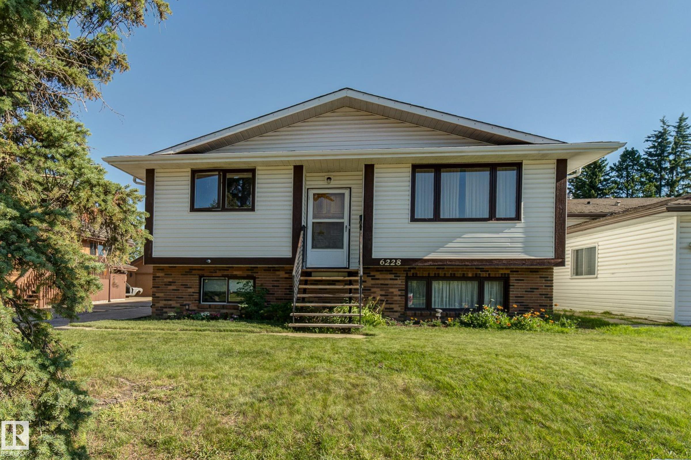 6228 13 Avenue, E4452491, Alberta,