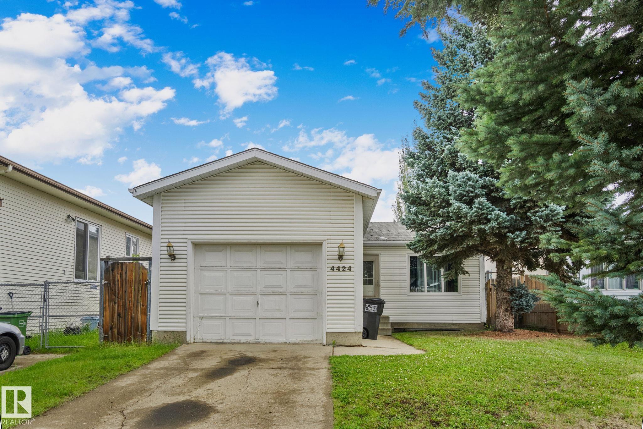 Third View of 4424 32A Avenue, Weinlos, Edmonton, Alberta, T6L 4W8