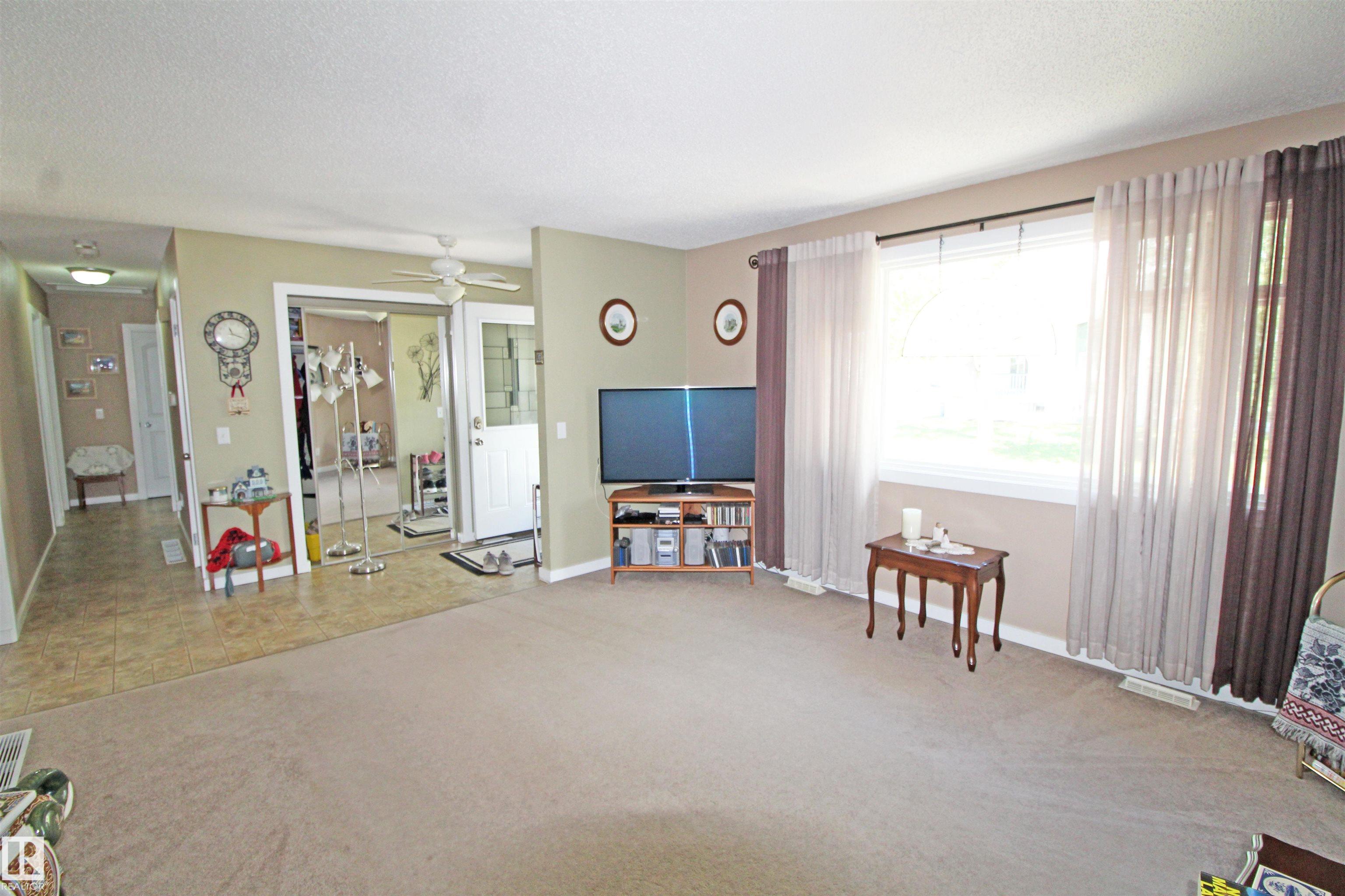 Third View of 5331 37A Avenue, Lynalta, Wetaskiwin, Alberta, T9A 2K5