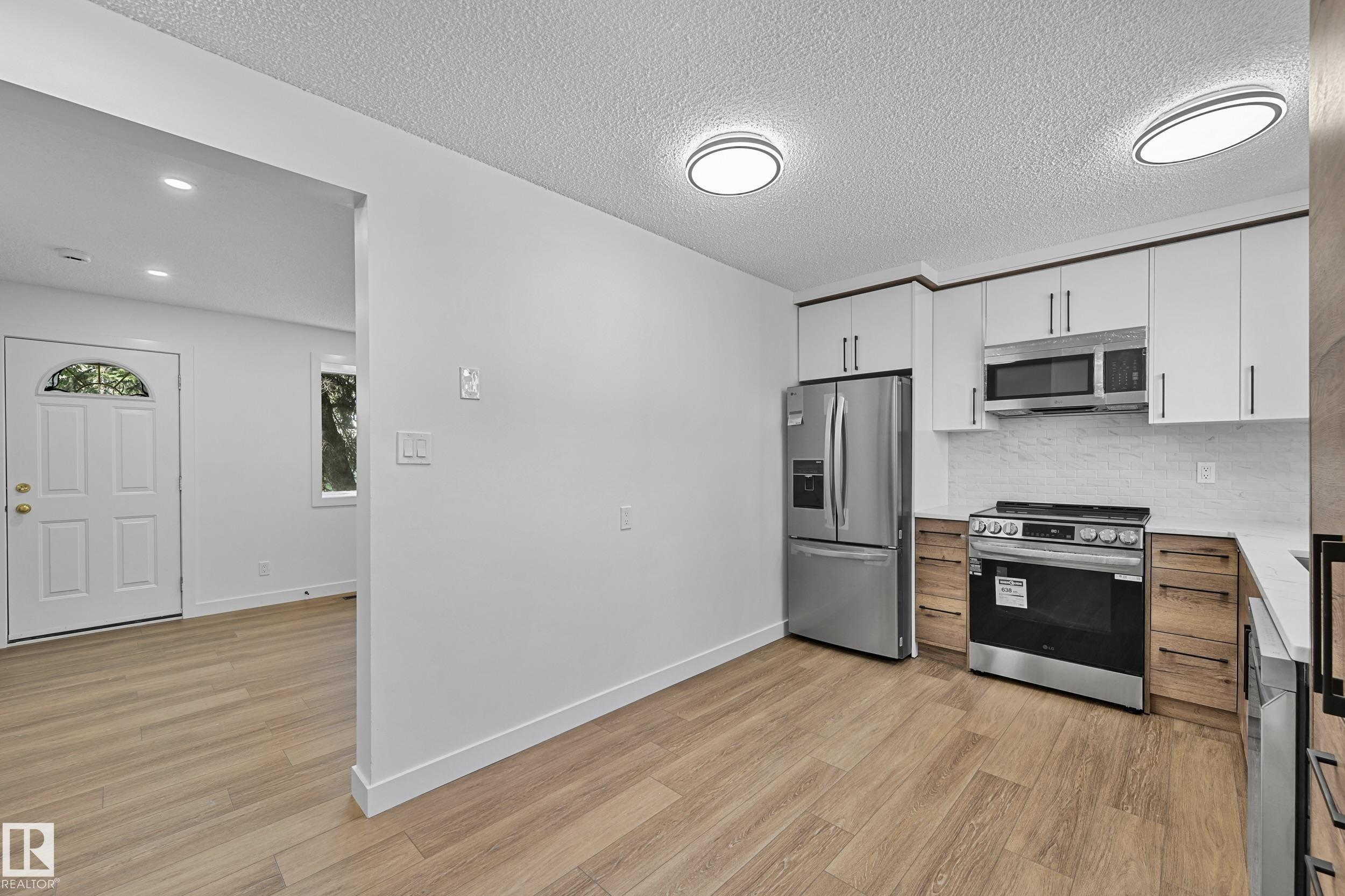 Second View of 416 HERMITAGE Road, Homesteader, Edmonton, Alberta, T5A 3K9