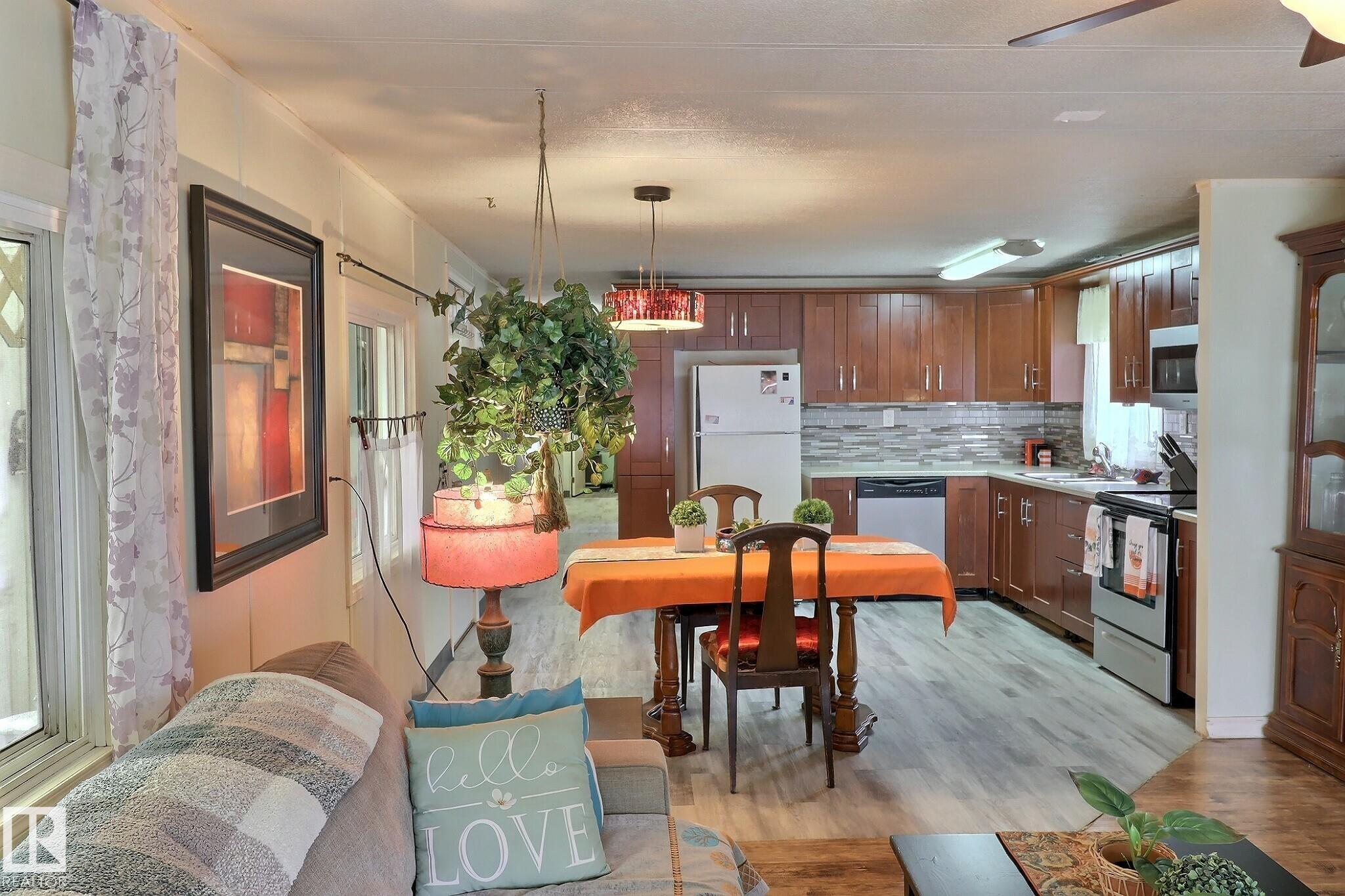 Fourth View of 207 EVERGREEN Park, Evergreen (Edmonton), Edmonton, Alberta, T5Y 4M2