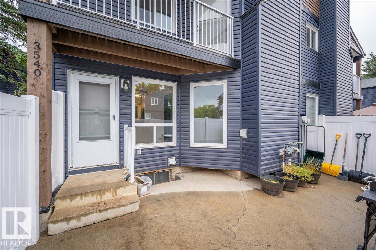 Third View of 3540 42 Street, Minchau, Edmonton, Alberta, T6L 5A1
