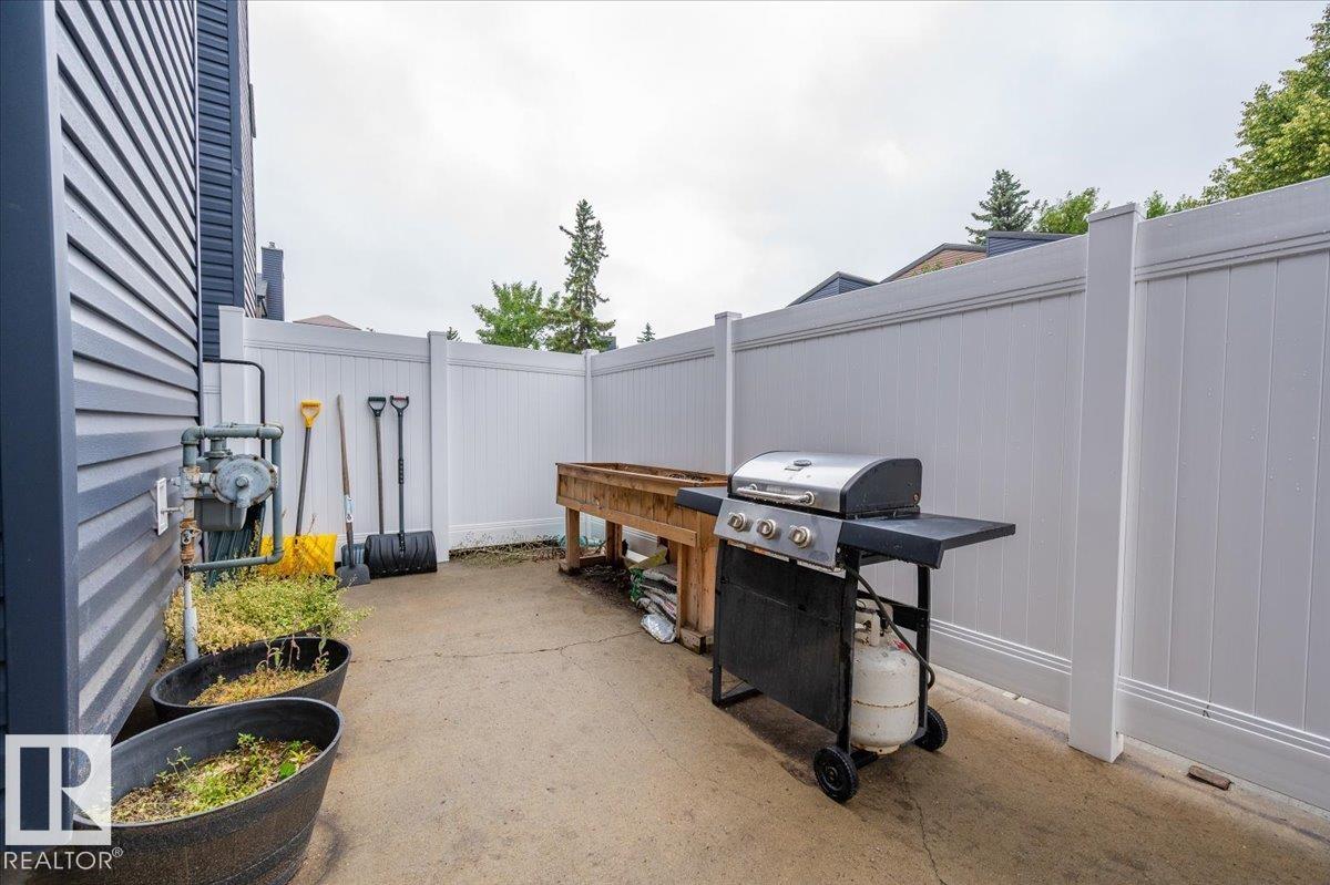 Fifth View of 3540 42 Street, Minchau, Edmonton, Alberta, T6L 5A1