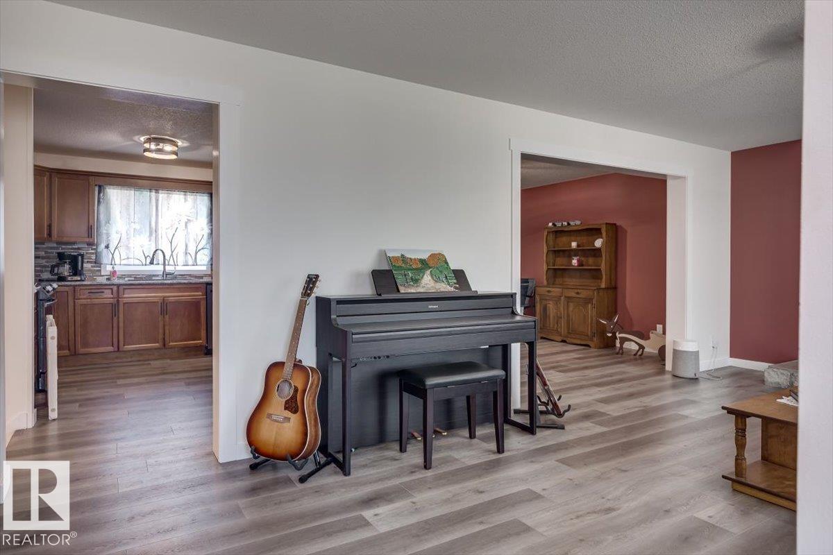 Third View of 104 OAK Drive, South Centennial, Wetaskiwin, Alberta, T9A 2E7