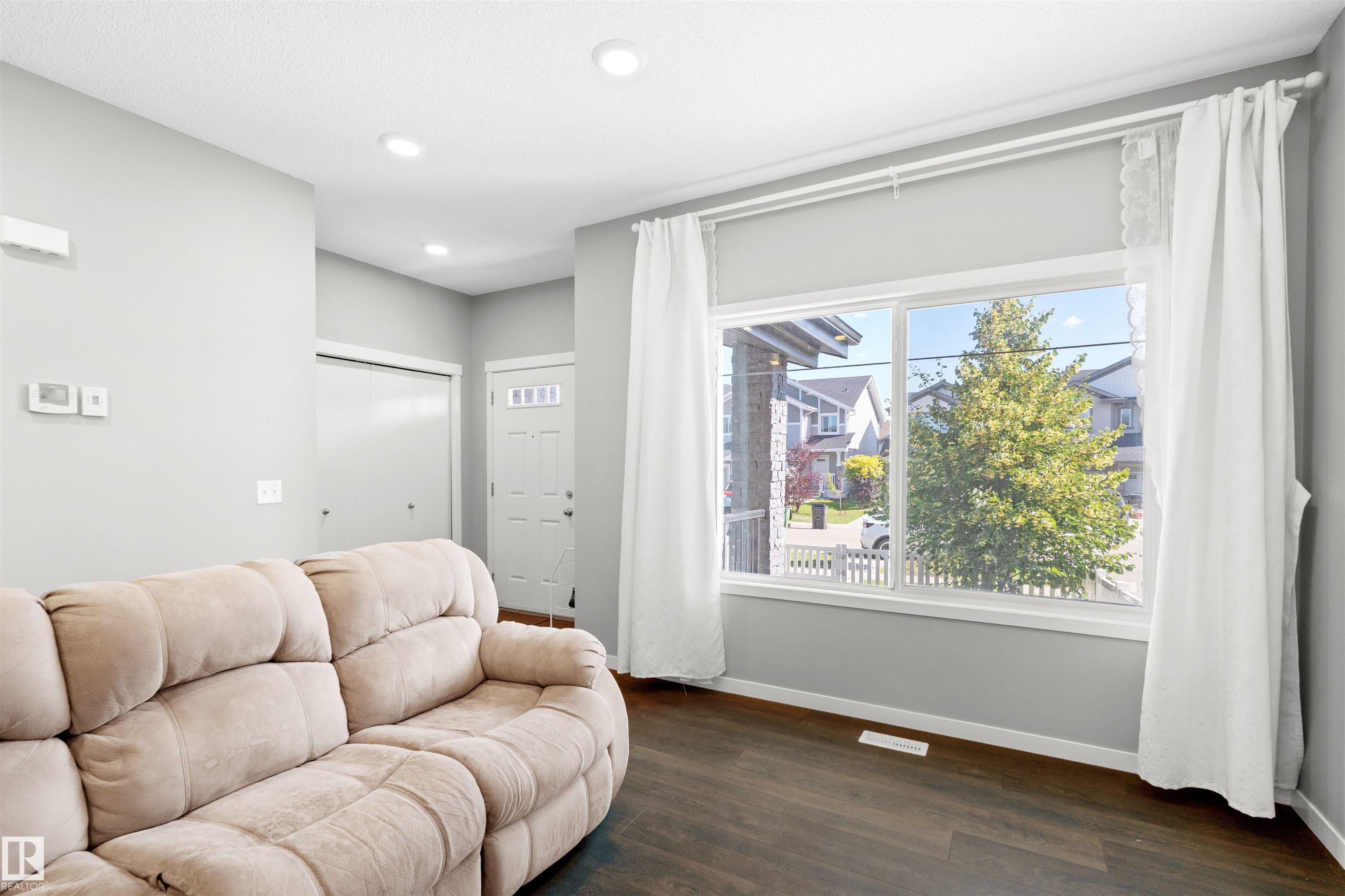 Third View of 4320 ANNETT Common, Allard, Edmonton, Alberta, T6W 2V5