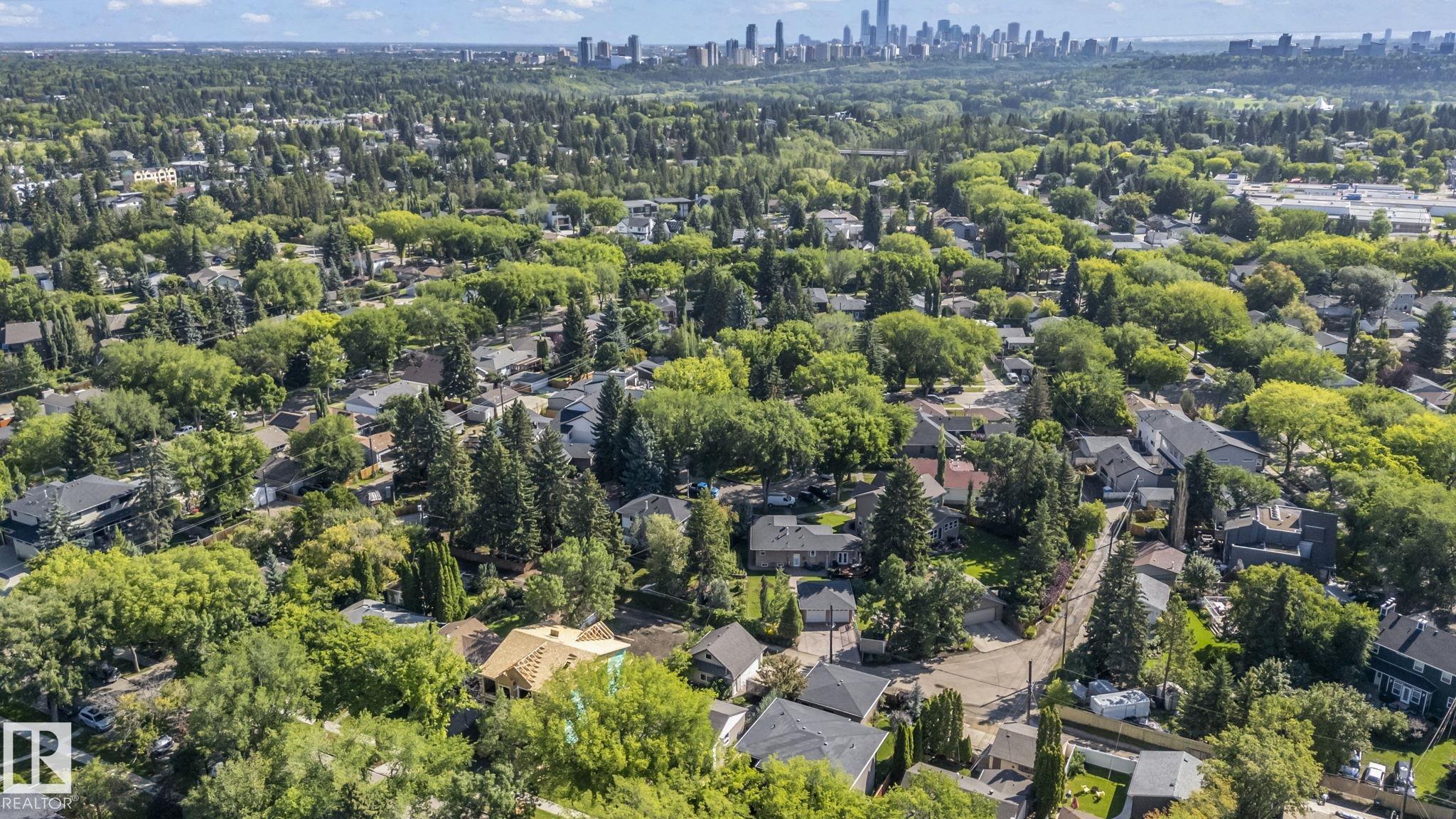 Fifth View of 9239 148 Street, Parkview, Edmonton, Alberta, T5R 1A4