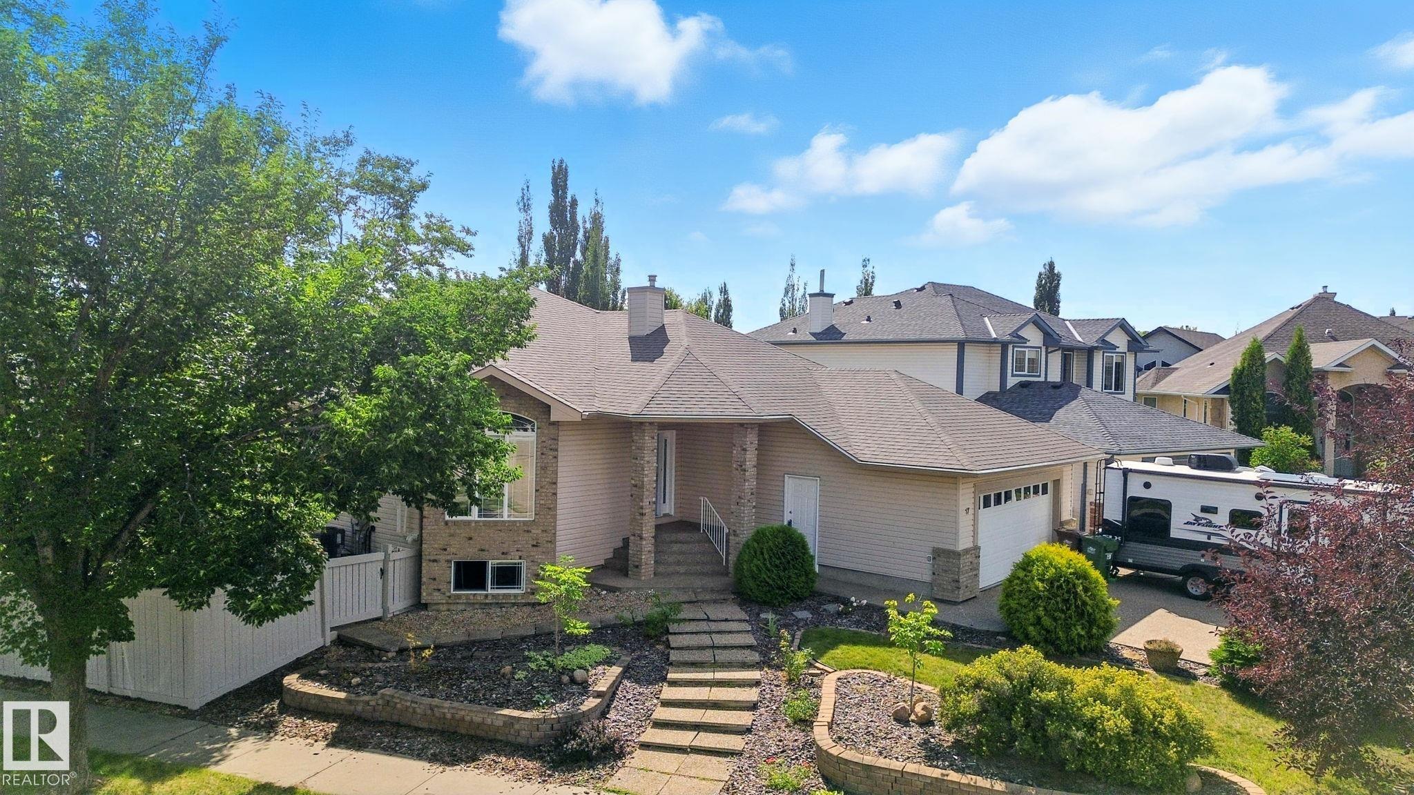17 KENDALL Crescent, E4452637, Alberta,