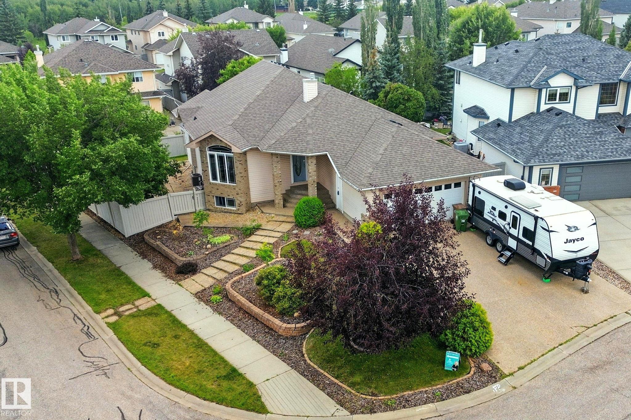 Second View of 17 KENDALL Crescent, Kingswood, St. Albert, Alberta, T8N 6X8