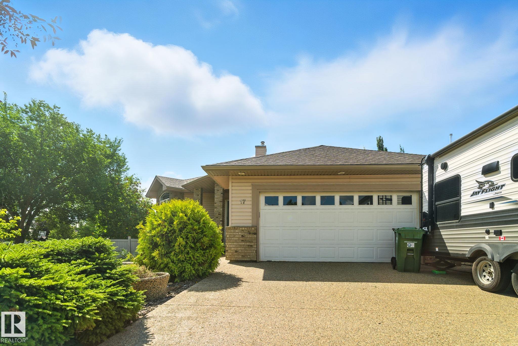Third View of 17 KENDALL Crescent, Kingswood, St. Albert, Alberta, T8N 6X8