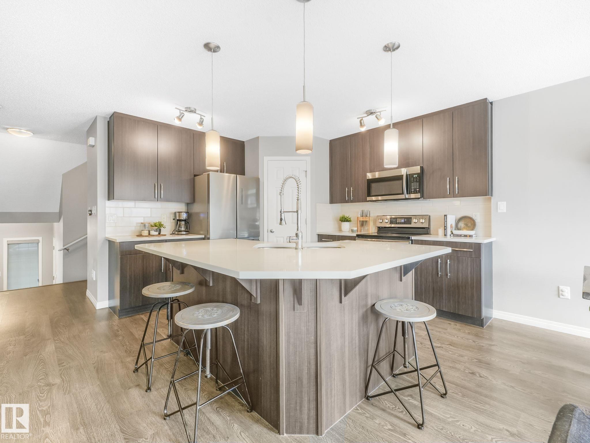 1671 CHAPMAN Way, E4452701, Alberta,