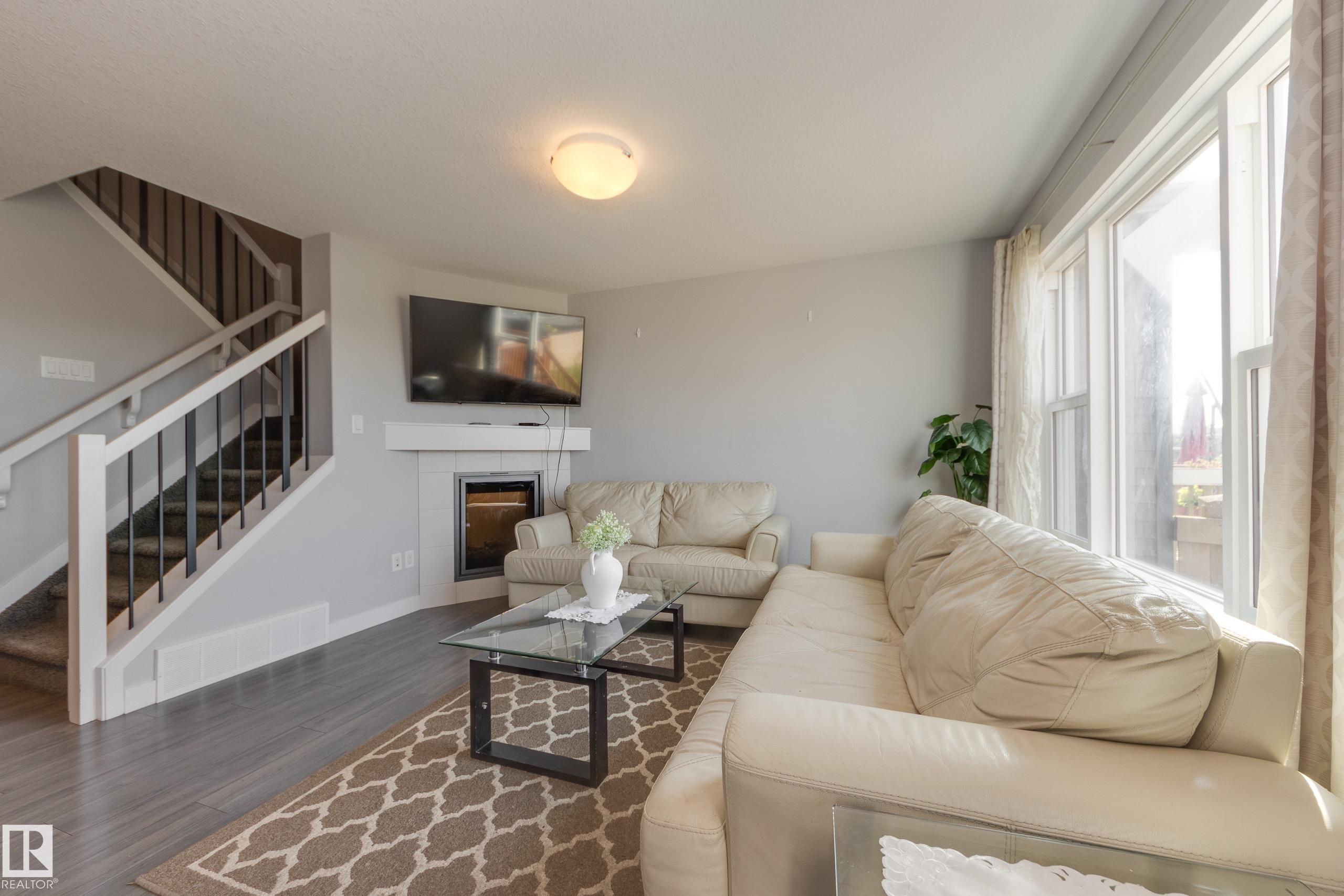 3458 WEIDLE Way, E4452711, Alberta,