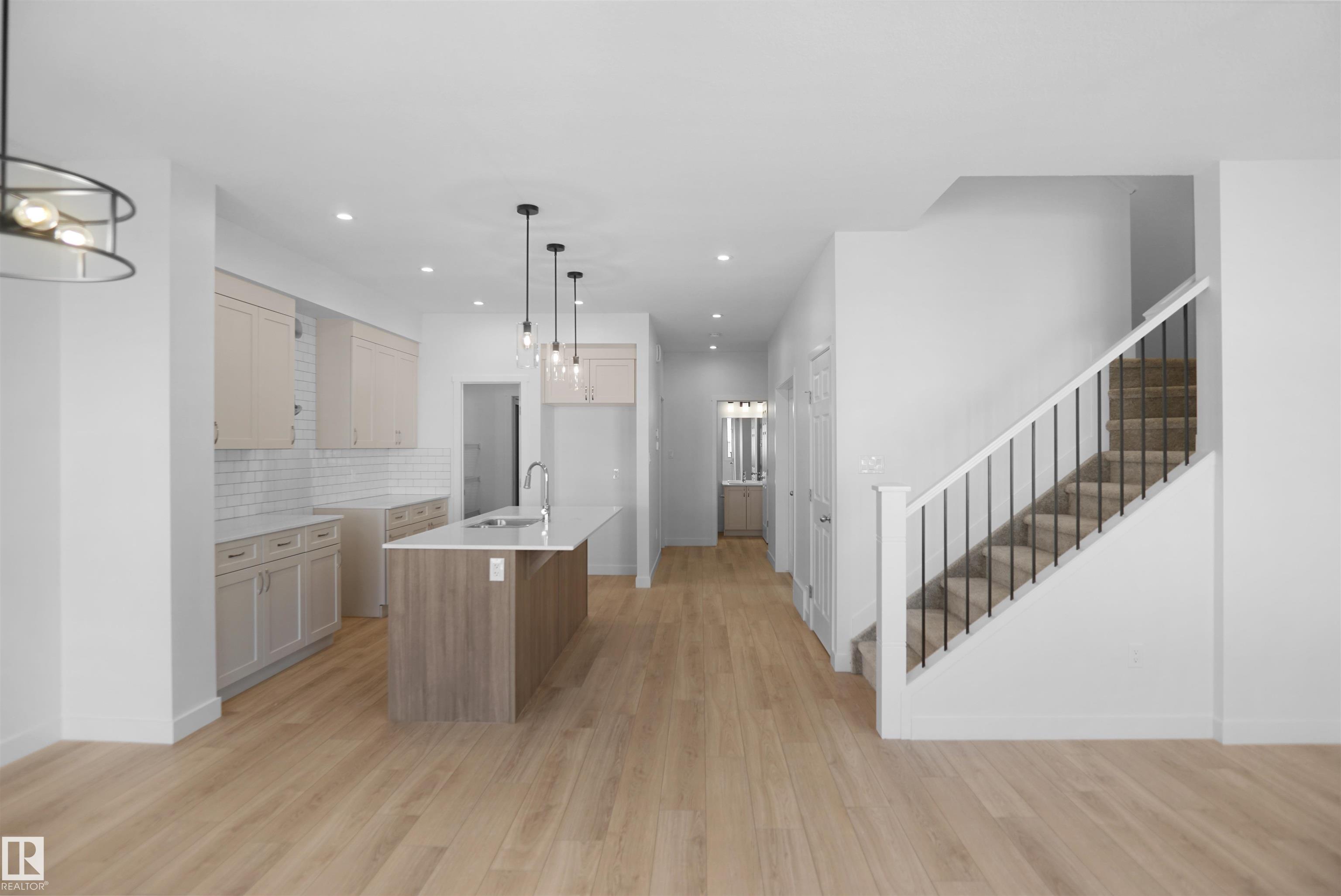 Third View of 1503 26 Street, Laurel, Edmonton, Alberta, T6T 2R6