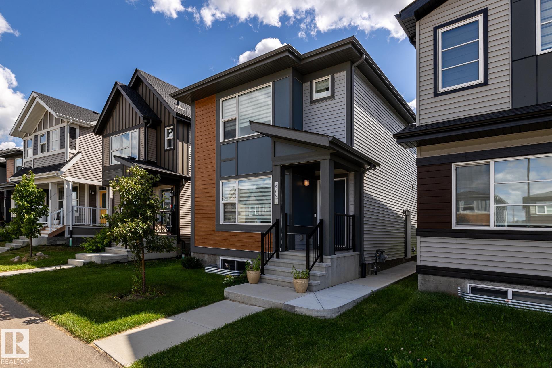 209 CHARLESWORTH Drive, E4452764, Alberta,