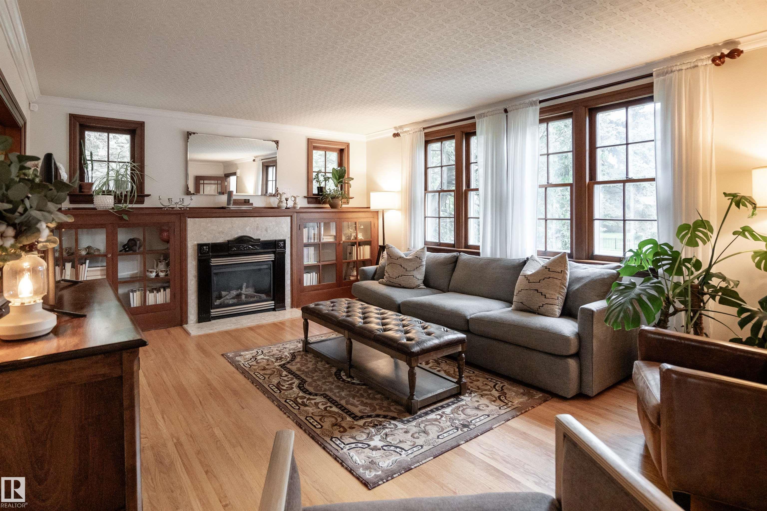 10015 97 Avenue, E4453048, Alberta,
