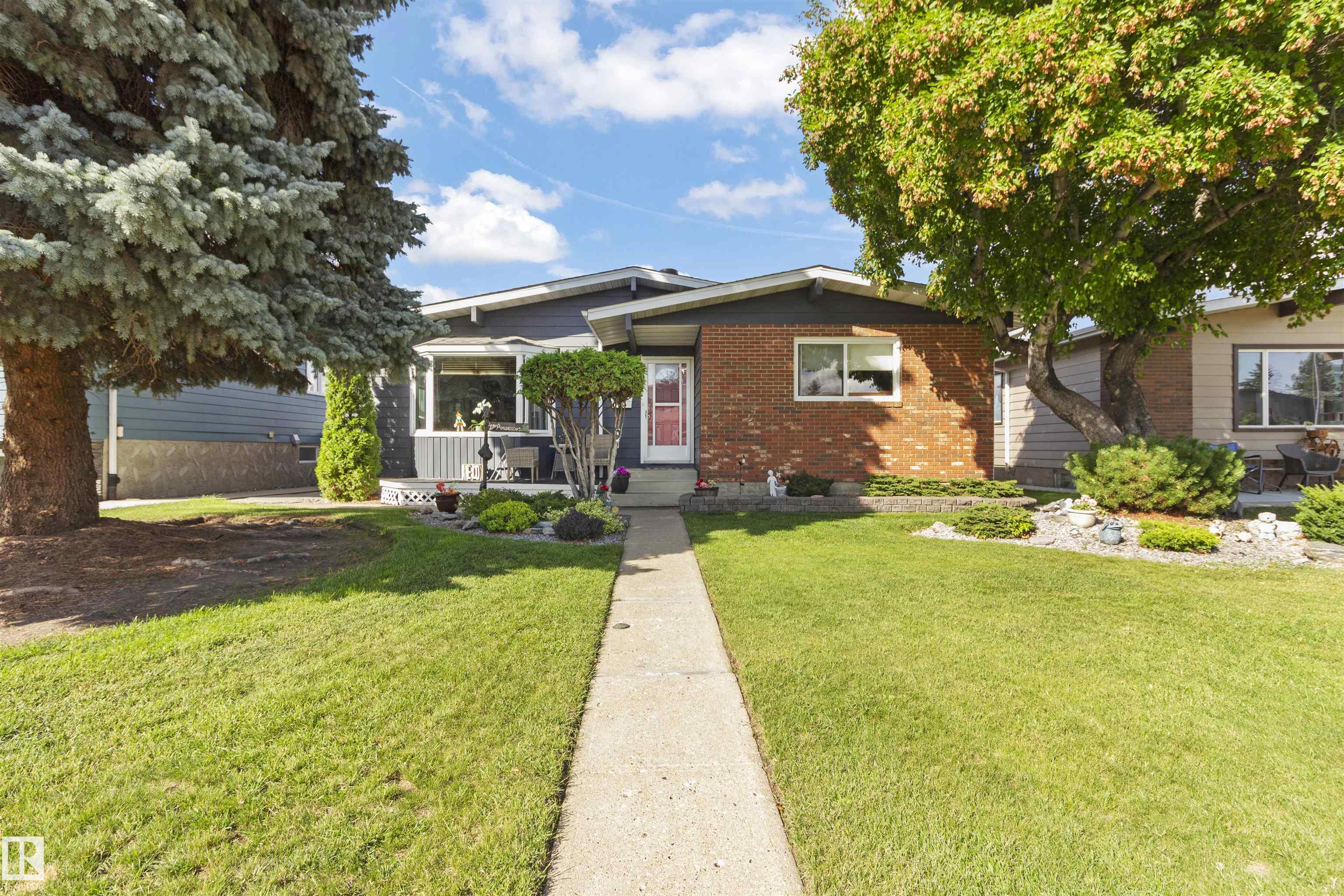 6928 13 Avenue, E4453062, Alberta,
