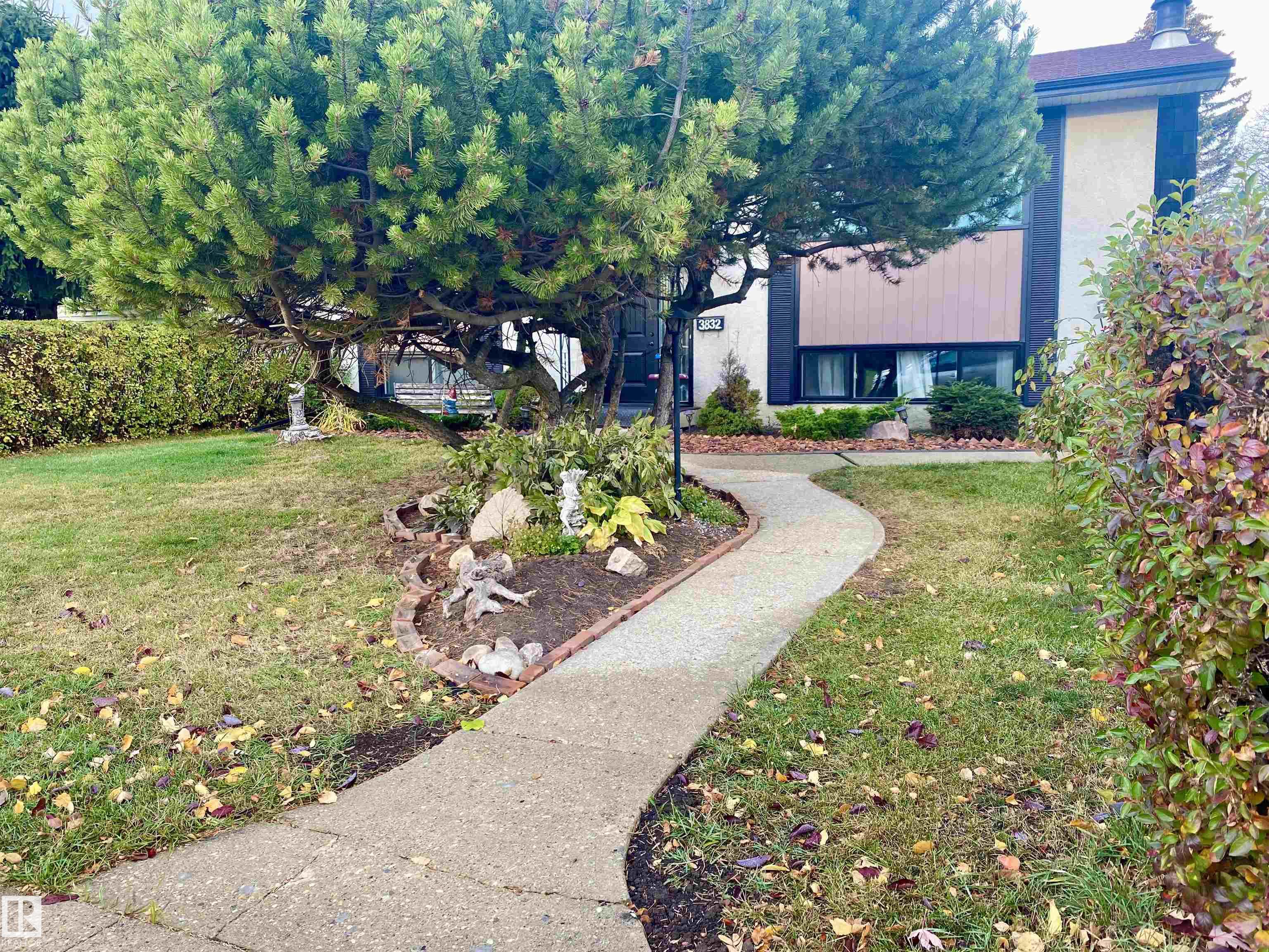 3832 110 st E, E4453070, Alberta,