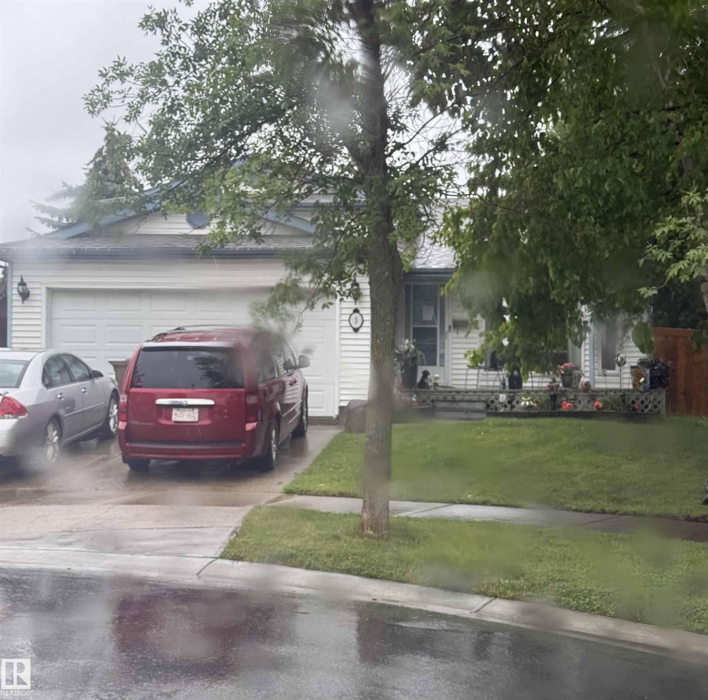 3 DILLON Place, E4453198, Alberta,